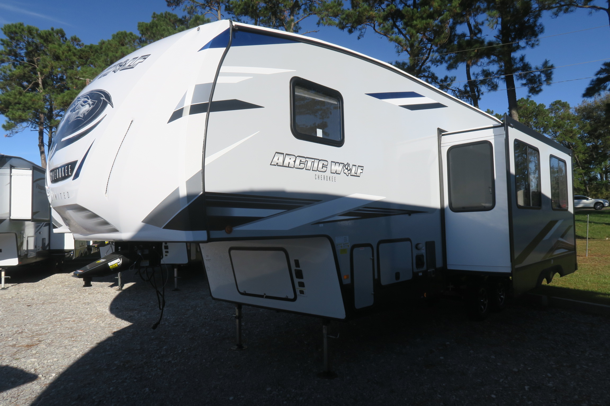 NEW 2021 CHEROKEE ARCTIC WOLF 287BH - Overview | Berryland Campers