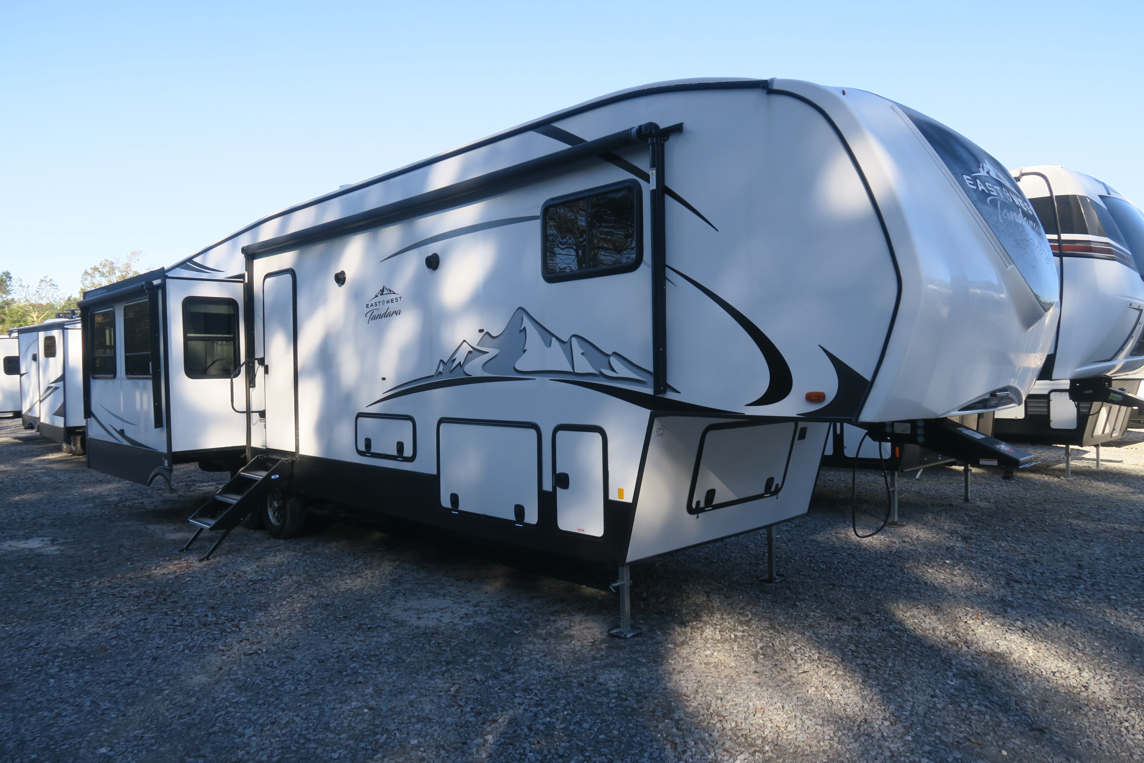 NEW 2021 TANDARA 385MB - Overview | Berryland Campers