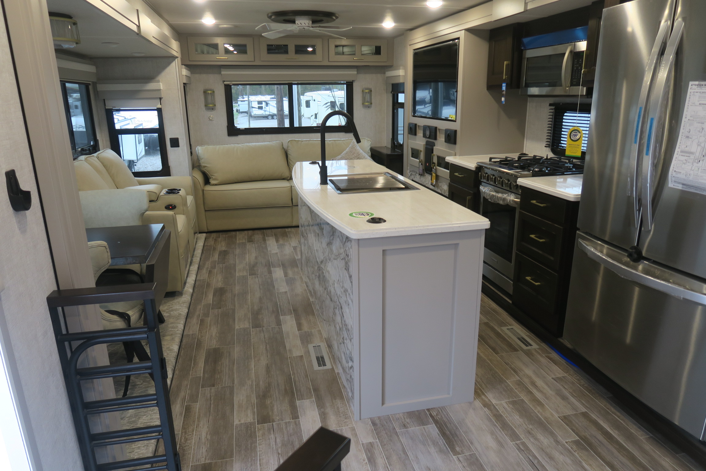 NEW 2021 COLUMBUS RIVER RANCH 390RL Overview Berryland Campers