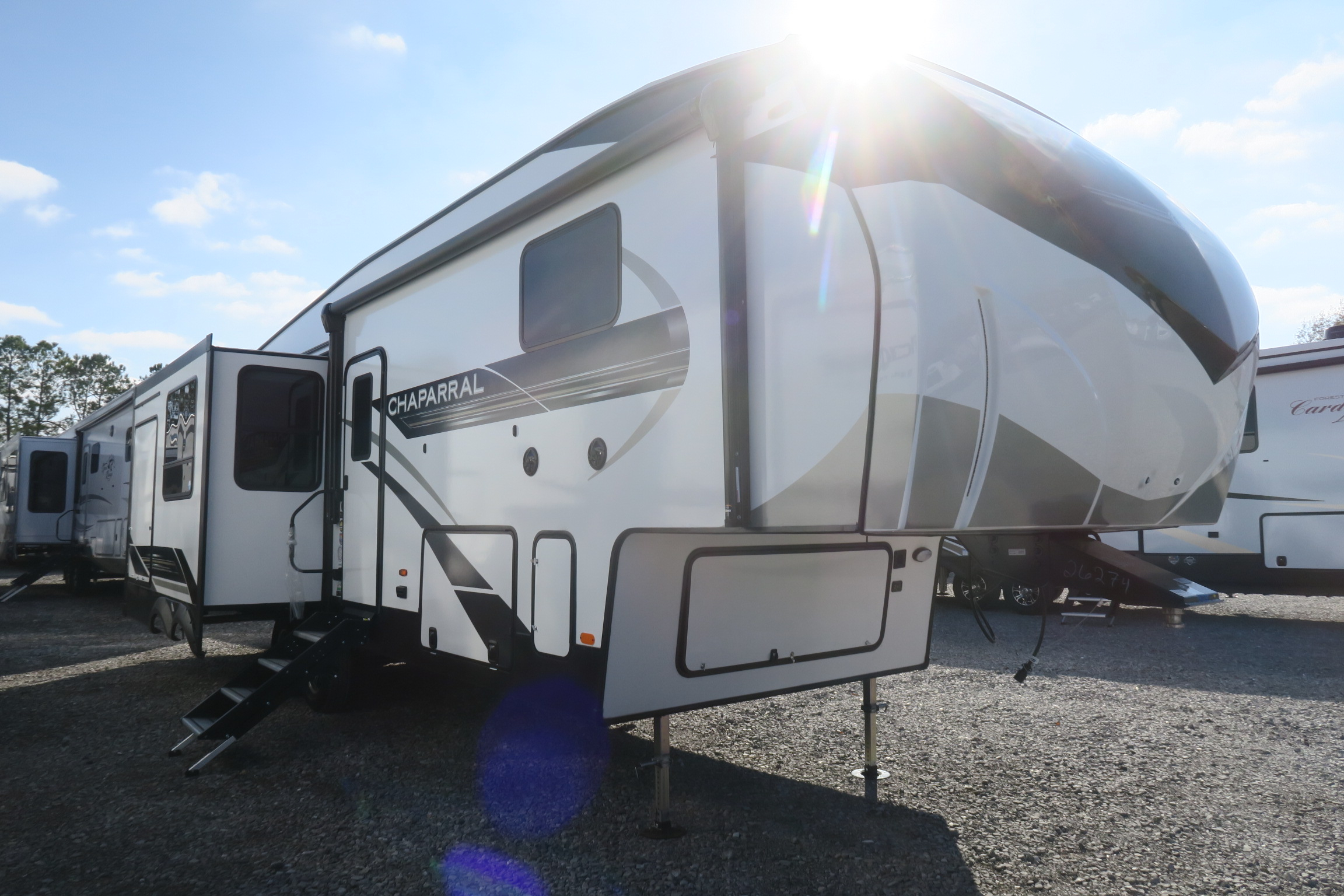 NEW 2021 CHAPARRAL 298RLS - Overview | Berryland Campers