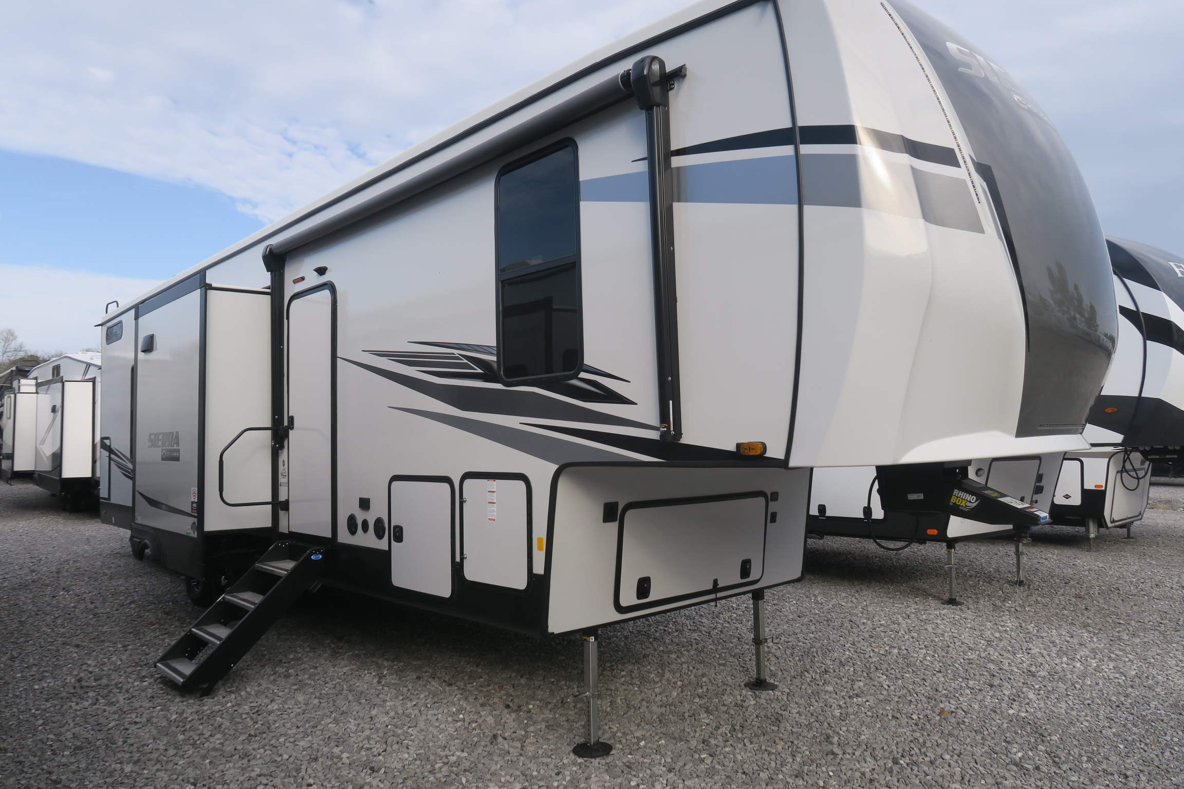 NEW 2021 SIERRA C CLASS 3440BH - Overview | Berryland Campers