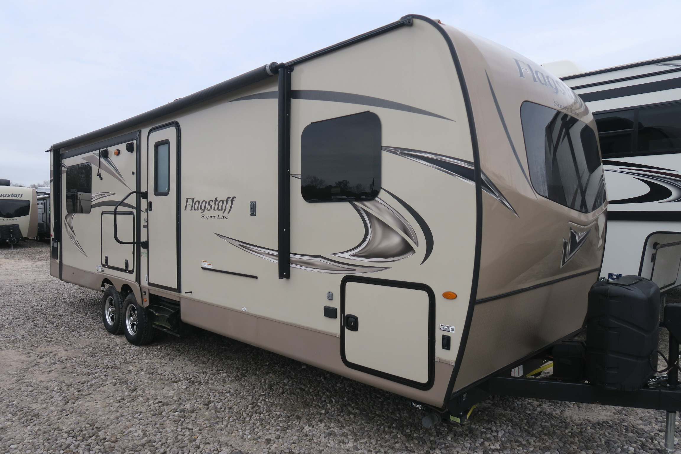 USED 2018 FLAGSTAFF SUPER LITE 27RKWSD Overview Berryland Campers