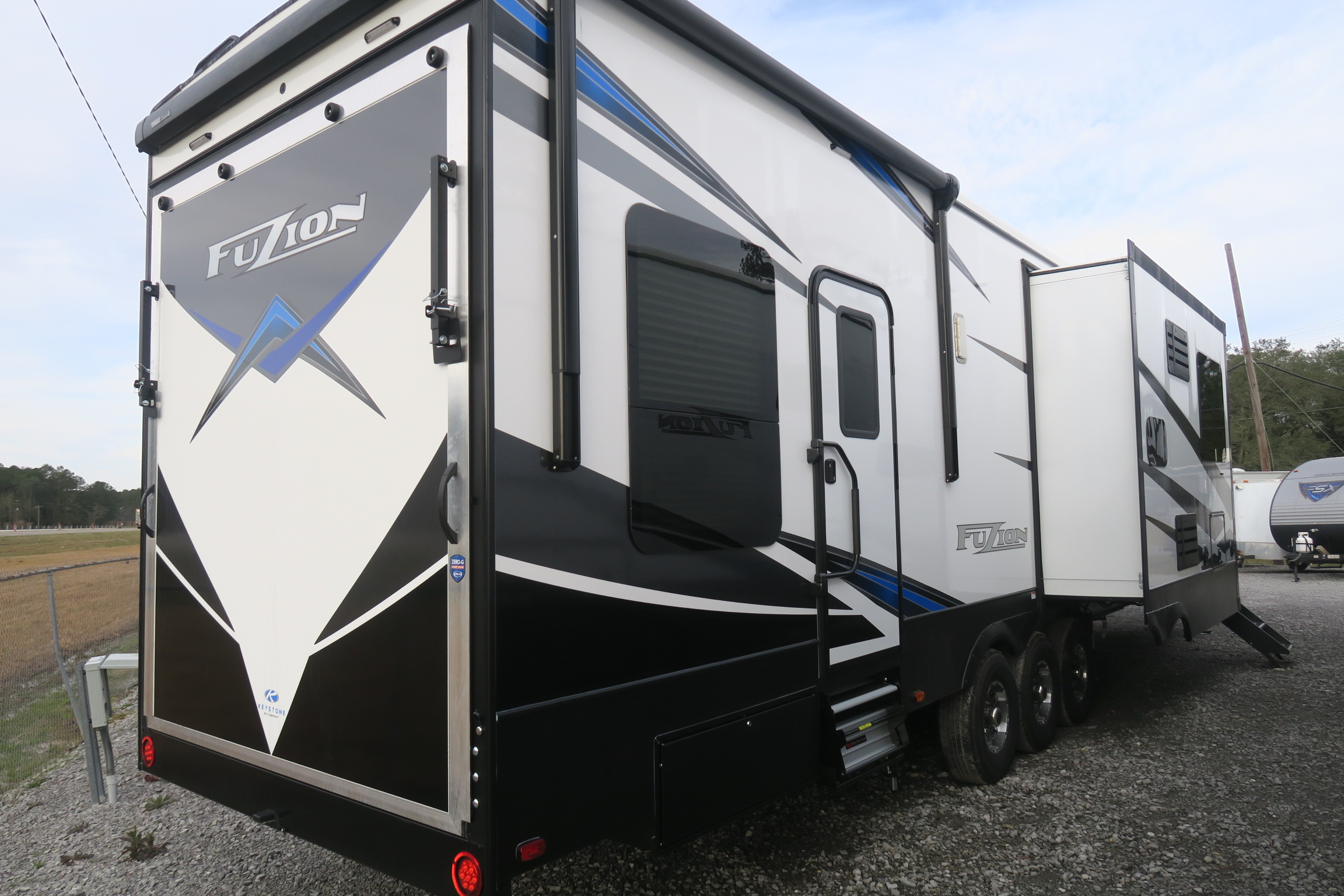 NEW 2021 FUZION 430 Overview Berryland Campers
