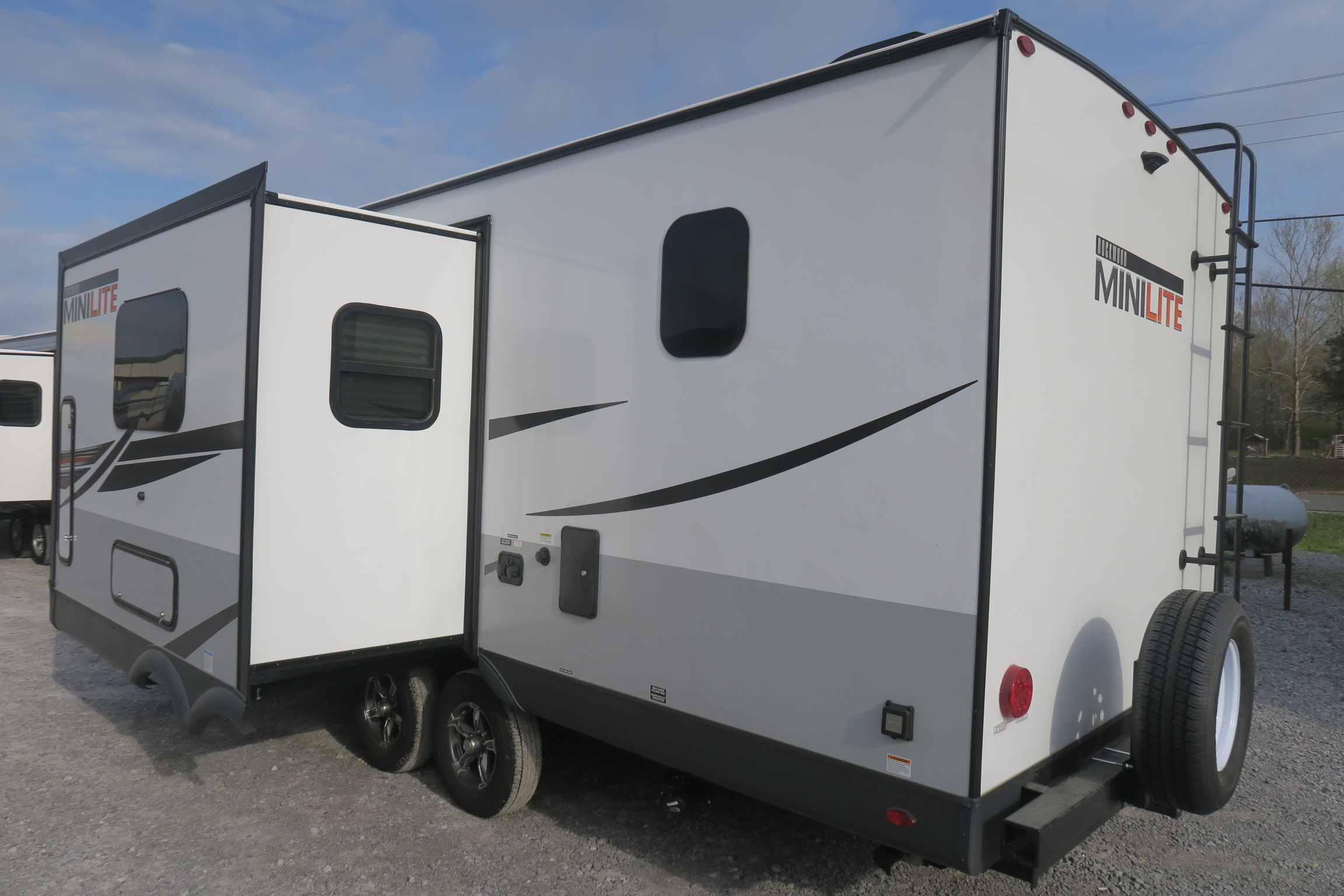 NEW 2021 ROCKWOOD MINI LITE 2509S - Overview | Berryland Campers