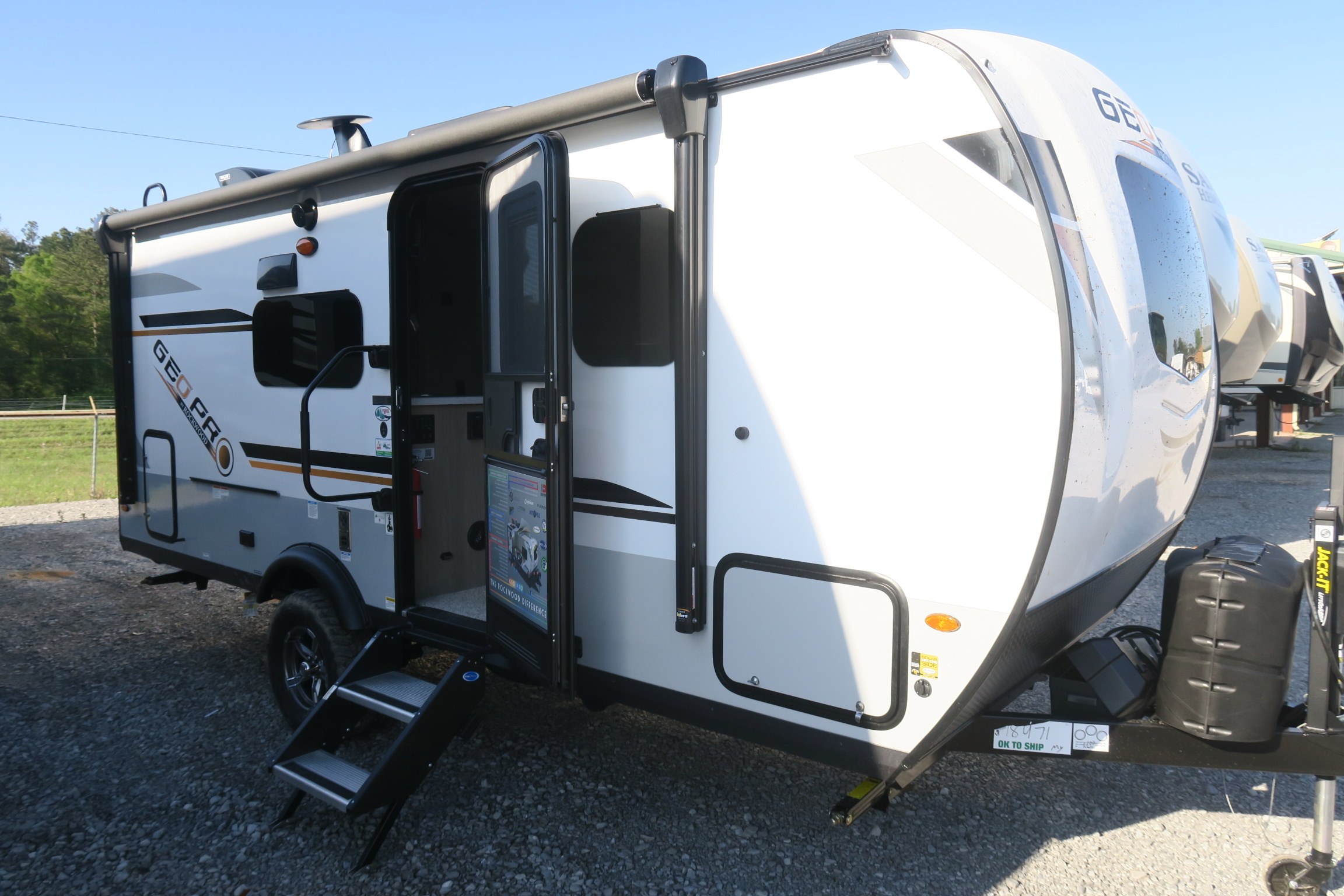 NEW 2021 ROCKWOOD GEO PRO 20FBS Overview Berryland Campers