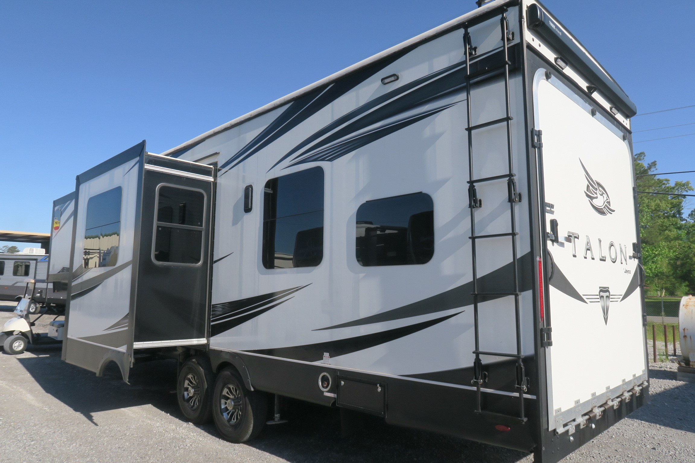 USED 2020 JAYCO TALON 335T - Overview | Berryland Campers