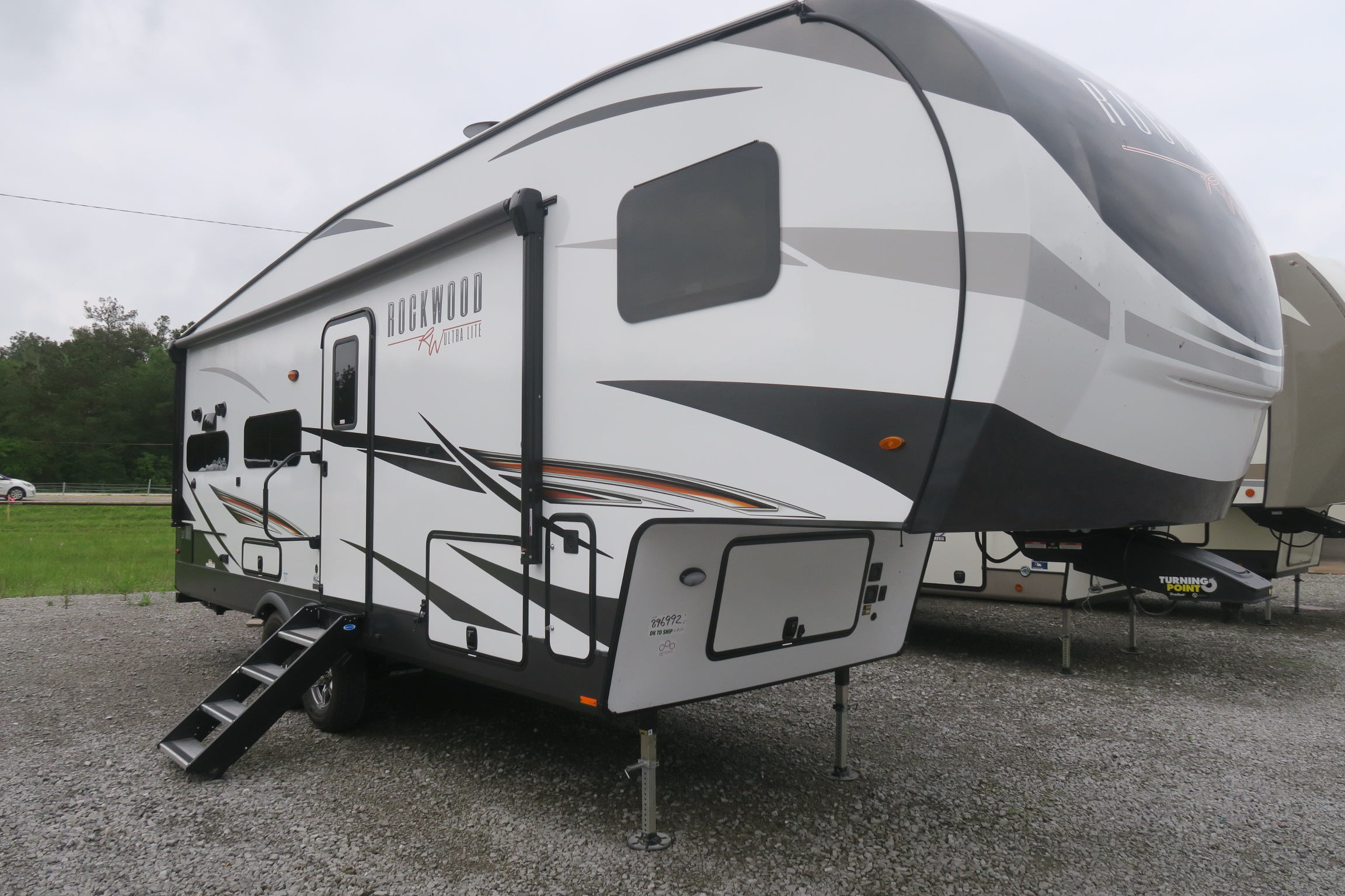 NEW 2021 ROCKWOOD ULTRA LITE 2622RK Overview Berryland Campers