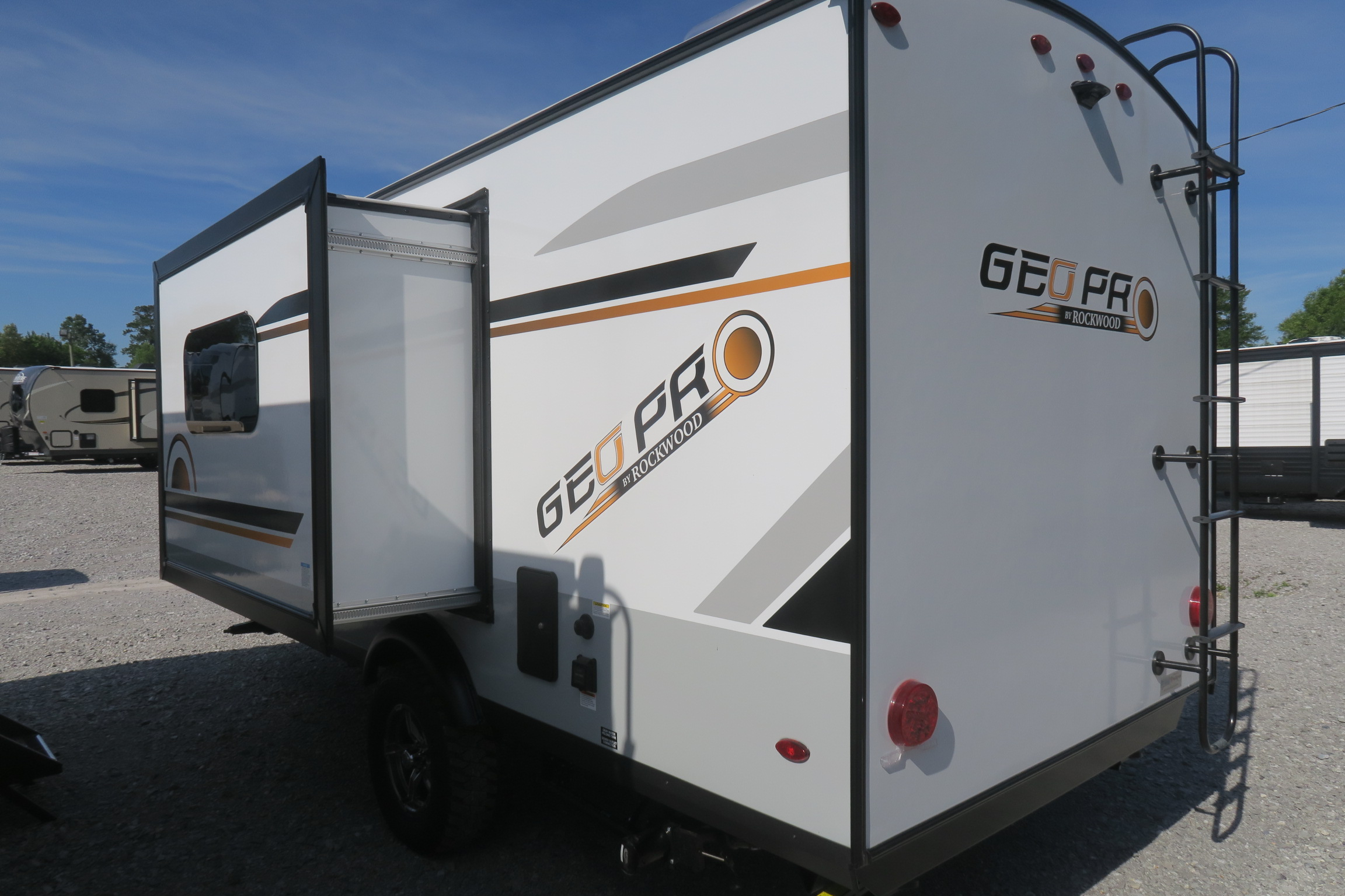 NEW 2021 ROCKWOOD GEO PRO 19FBS - Overview | Berryland Campers