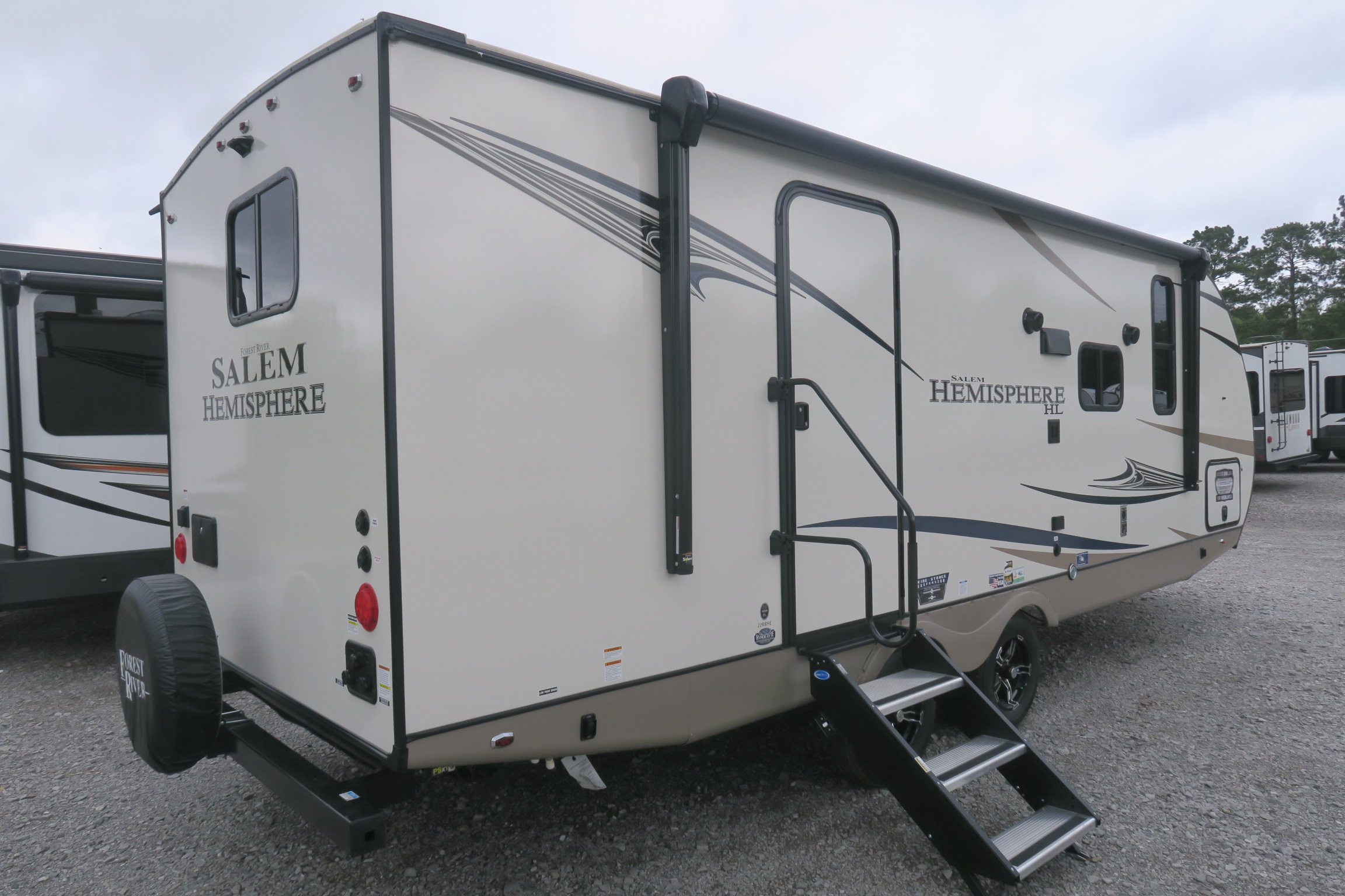 NEW 2021 SALEM HEMISPHERE GLX 22RBHL Overview Berryland Campers