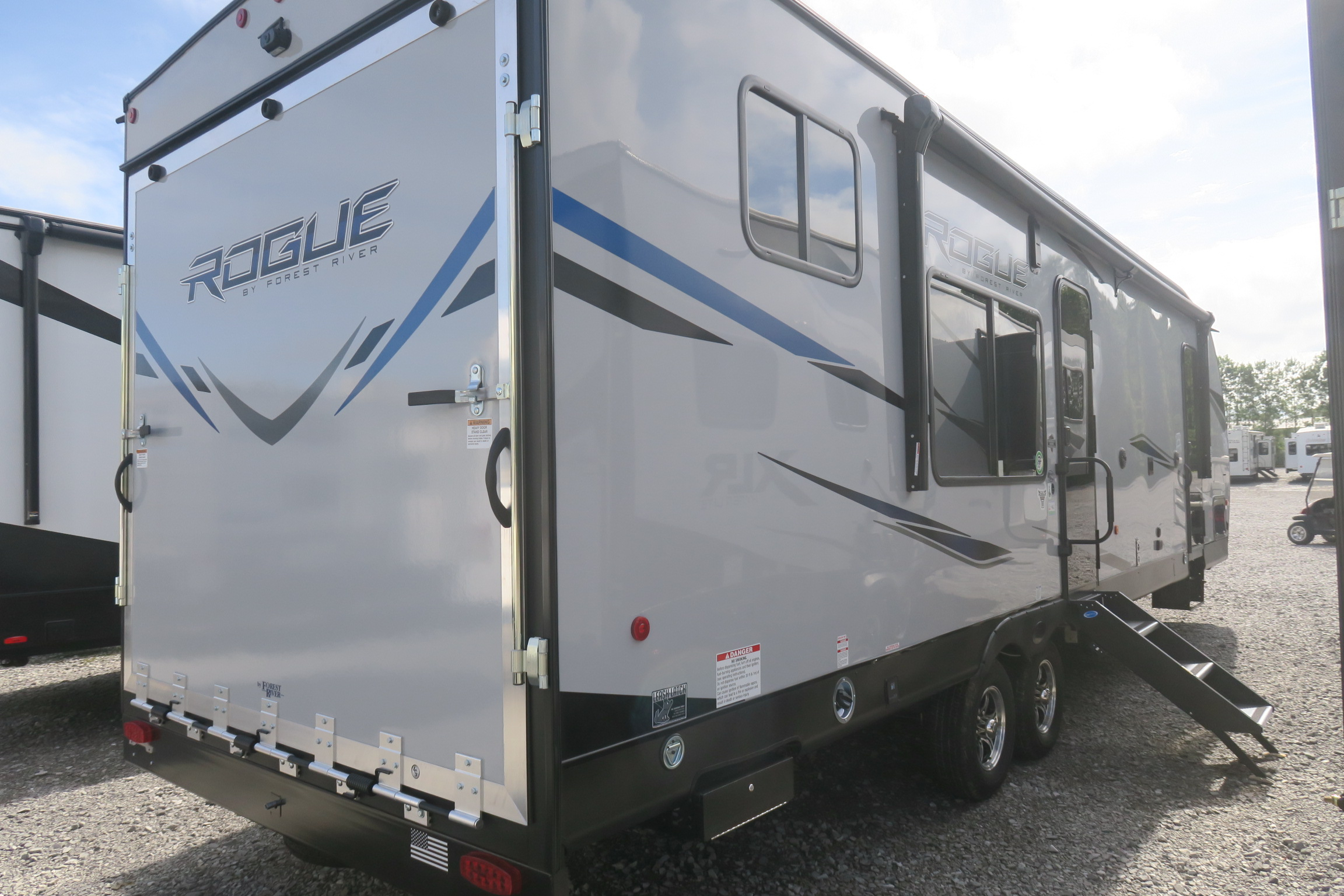 NEW 2021 VENGEANCE ROGUE 29KS Overview Berryland Campers