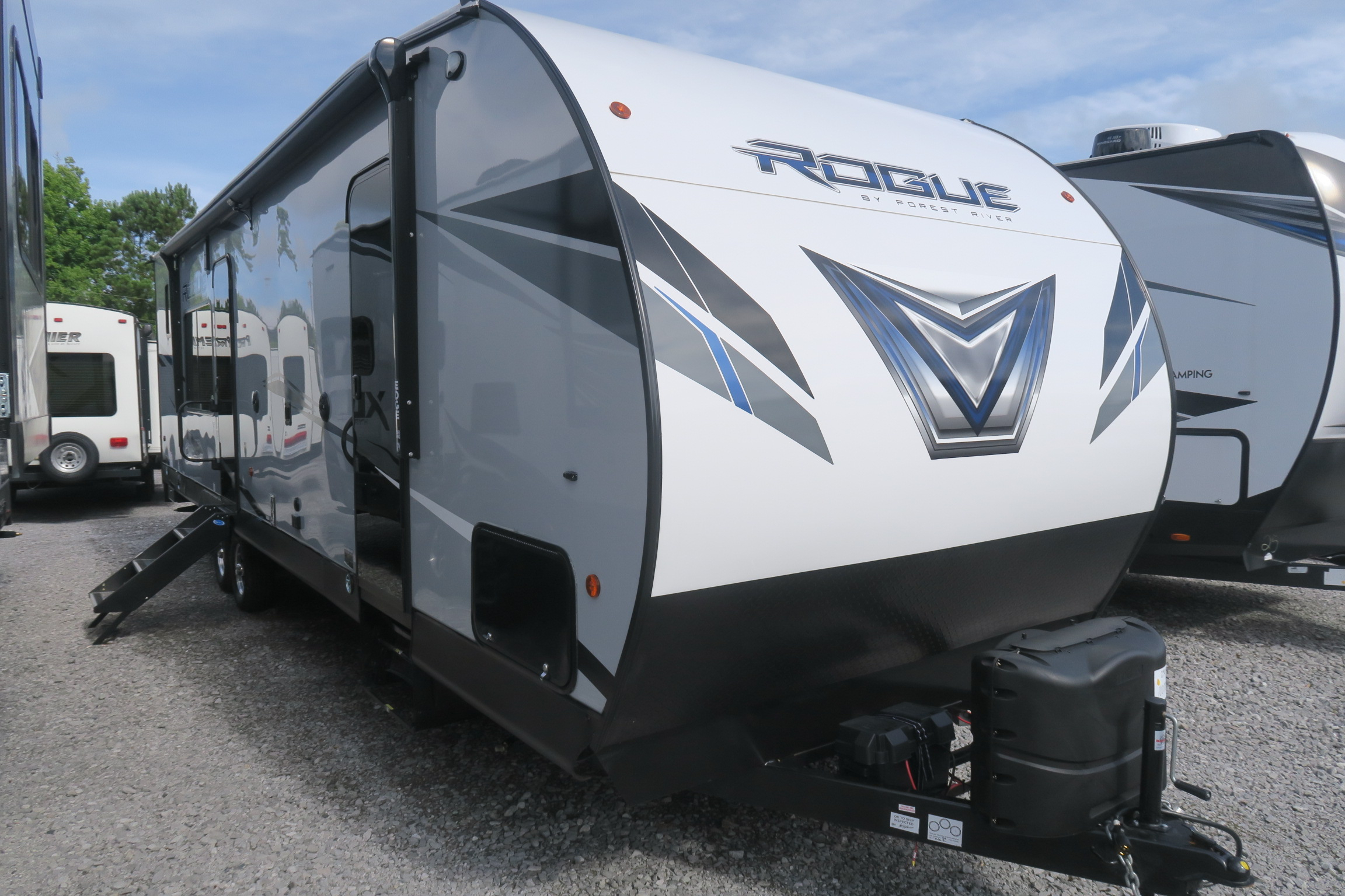 NEW 2021 VENGEANCE ROGUE 29KS Overview Berryland Campers