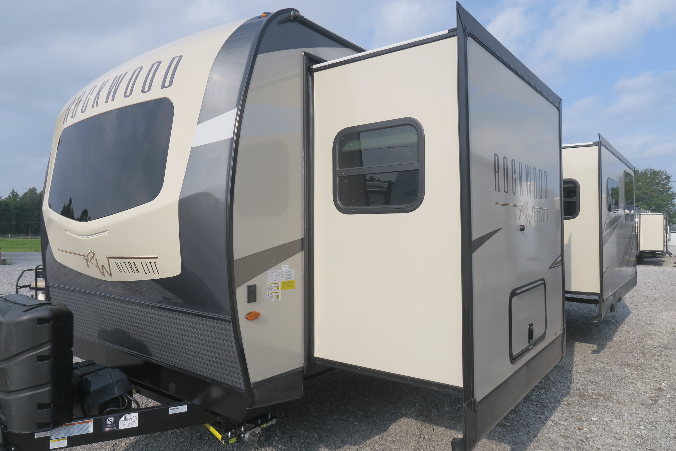 NEW 2022 ROCKWOOD ULTRA LITE 2720IK Overview Berryland Campers