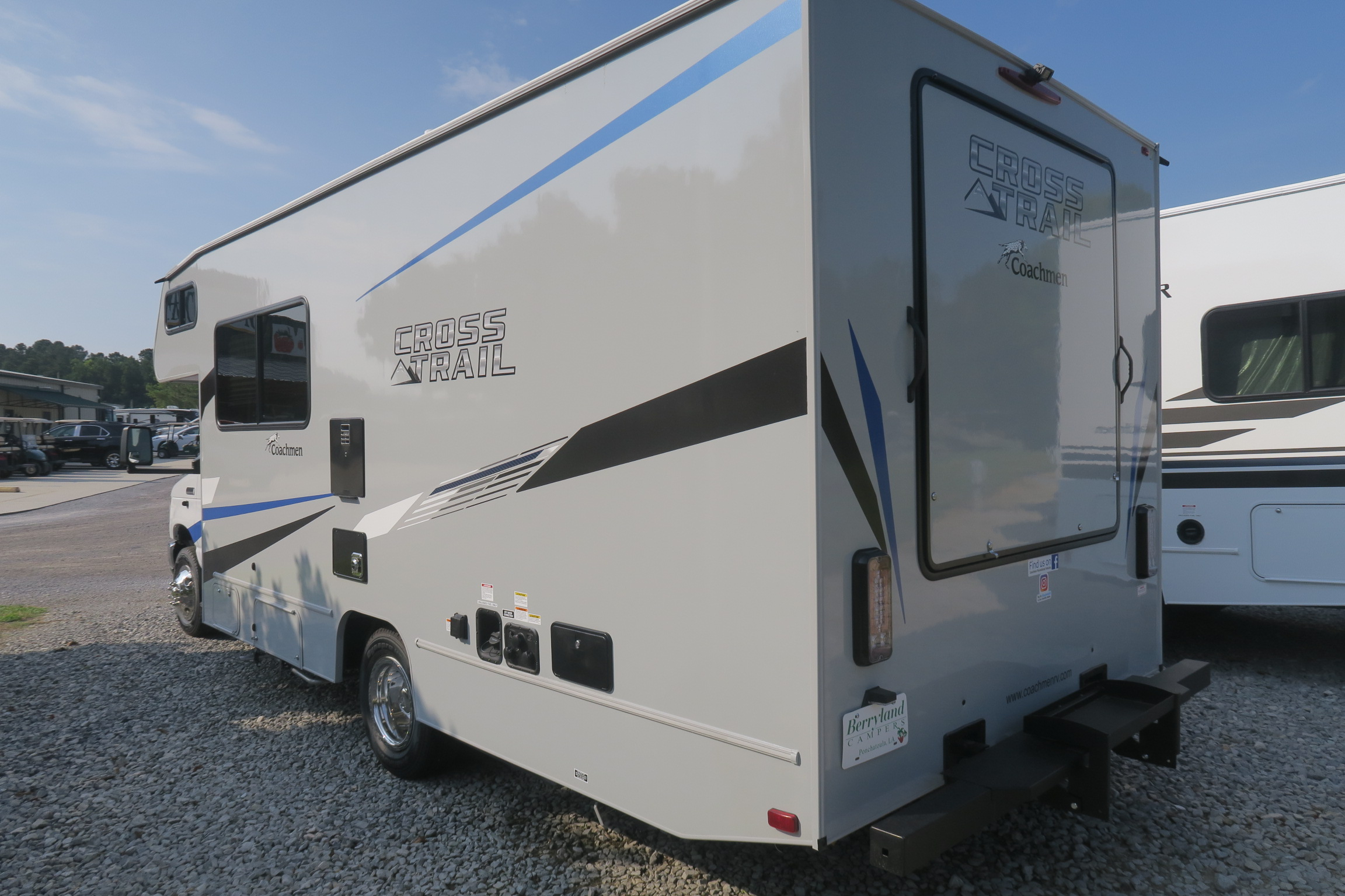 NEW 2021 CROSS TRAIL 23XGF35 - Overview | Berryland Campers