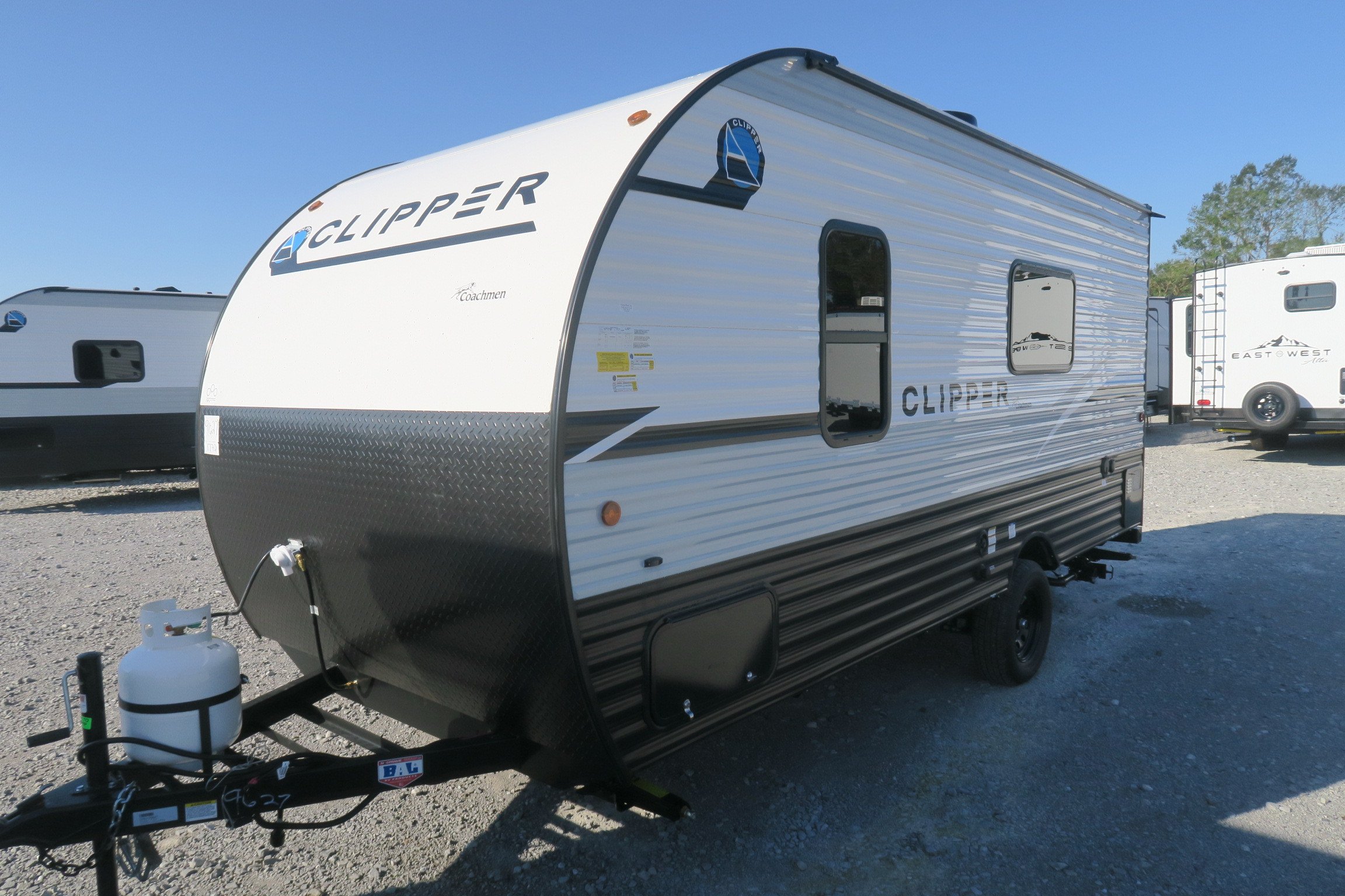 NEW 2022 CLIPPER CADET 17FQ - Overview | Berryland Campers