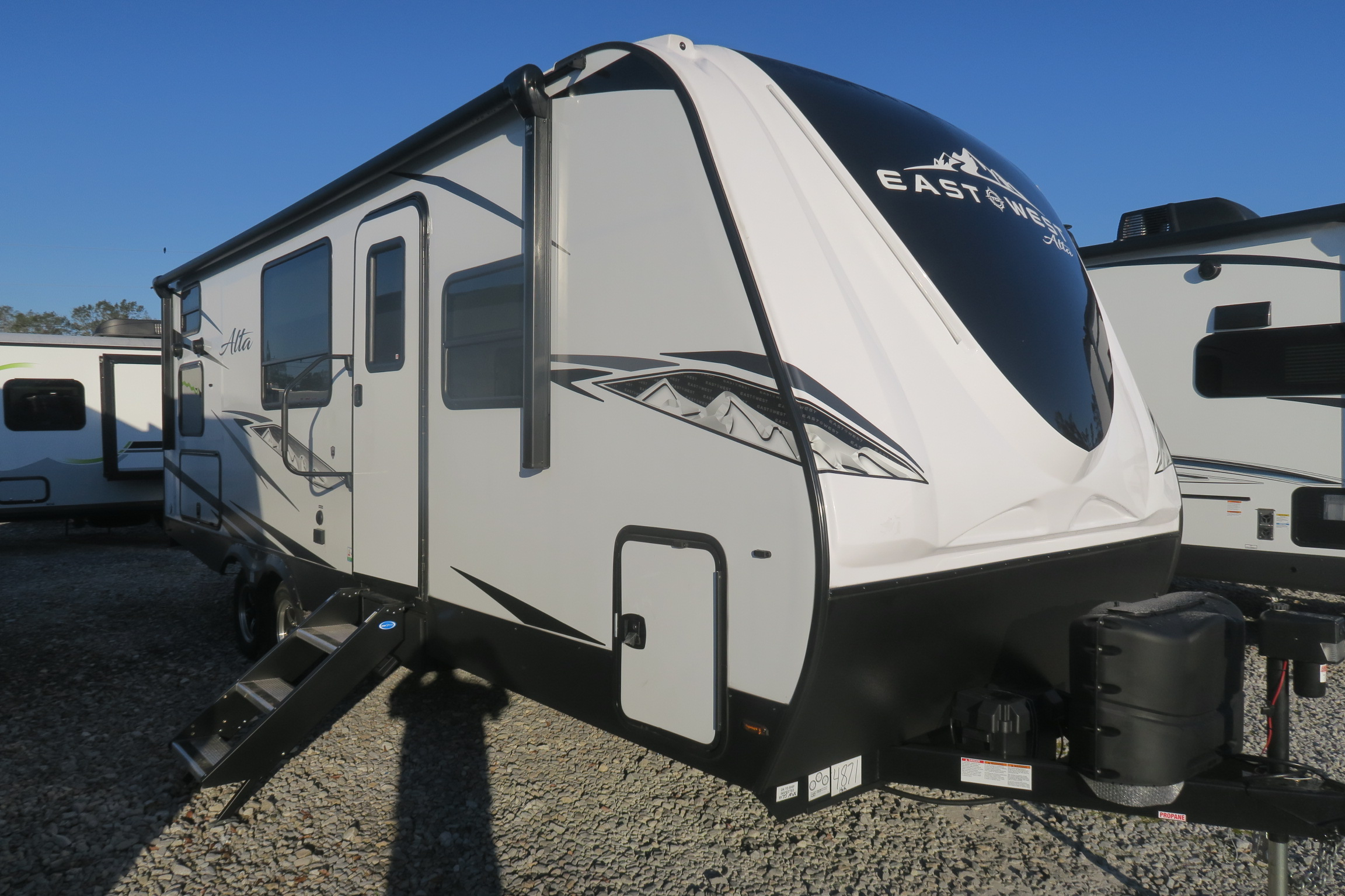 NEW 2022 ALTA 2100MBH Overview Berryland Campers
