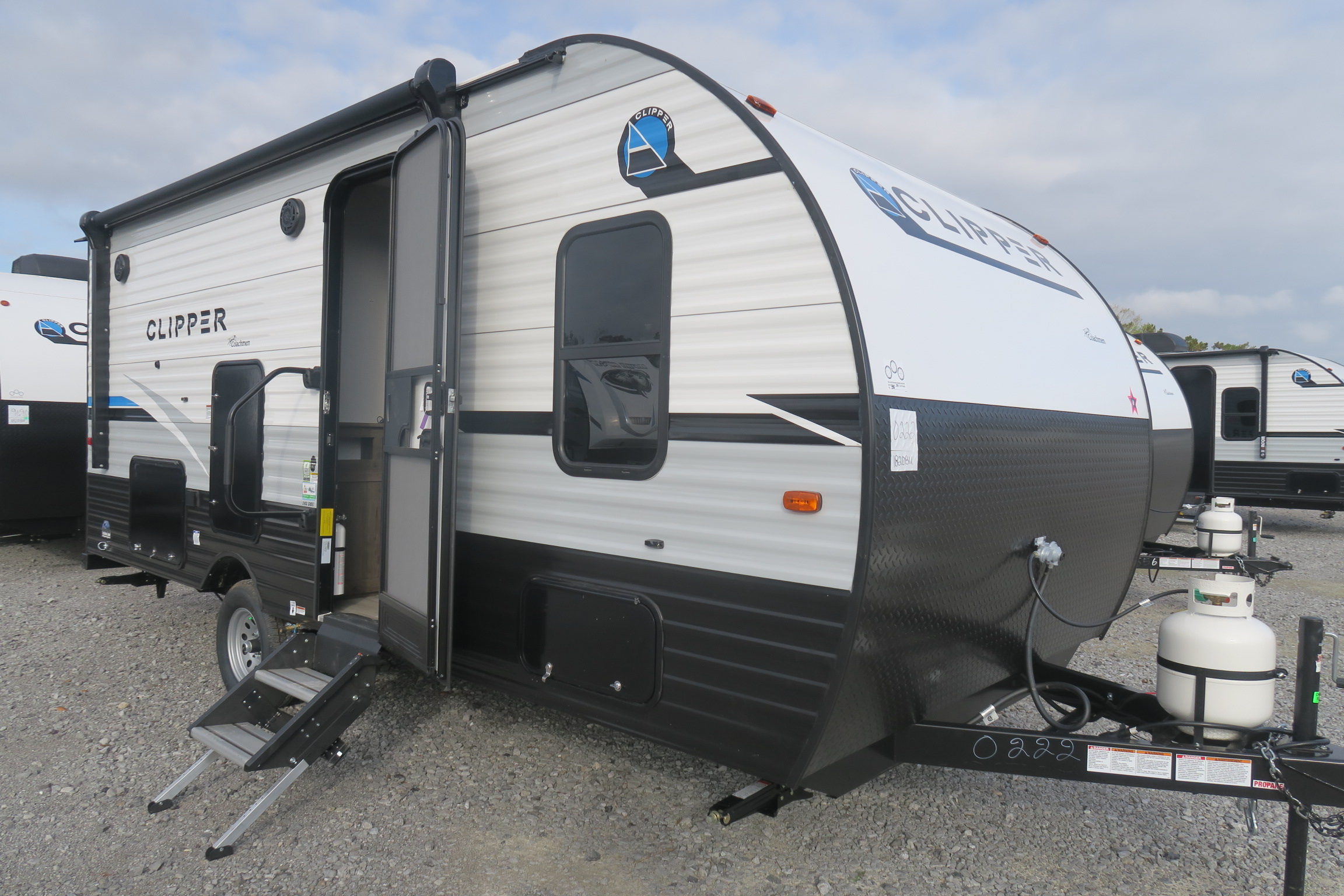 NEW 2022 CLIPPER 182DBU - Overview | Berryland Campers