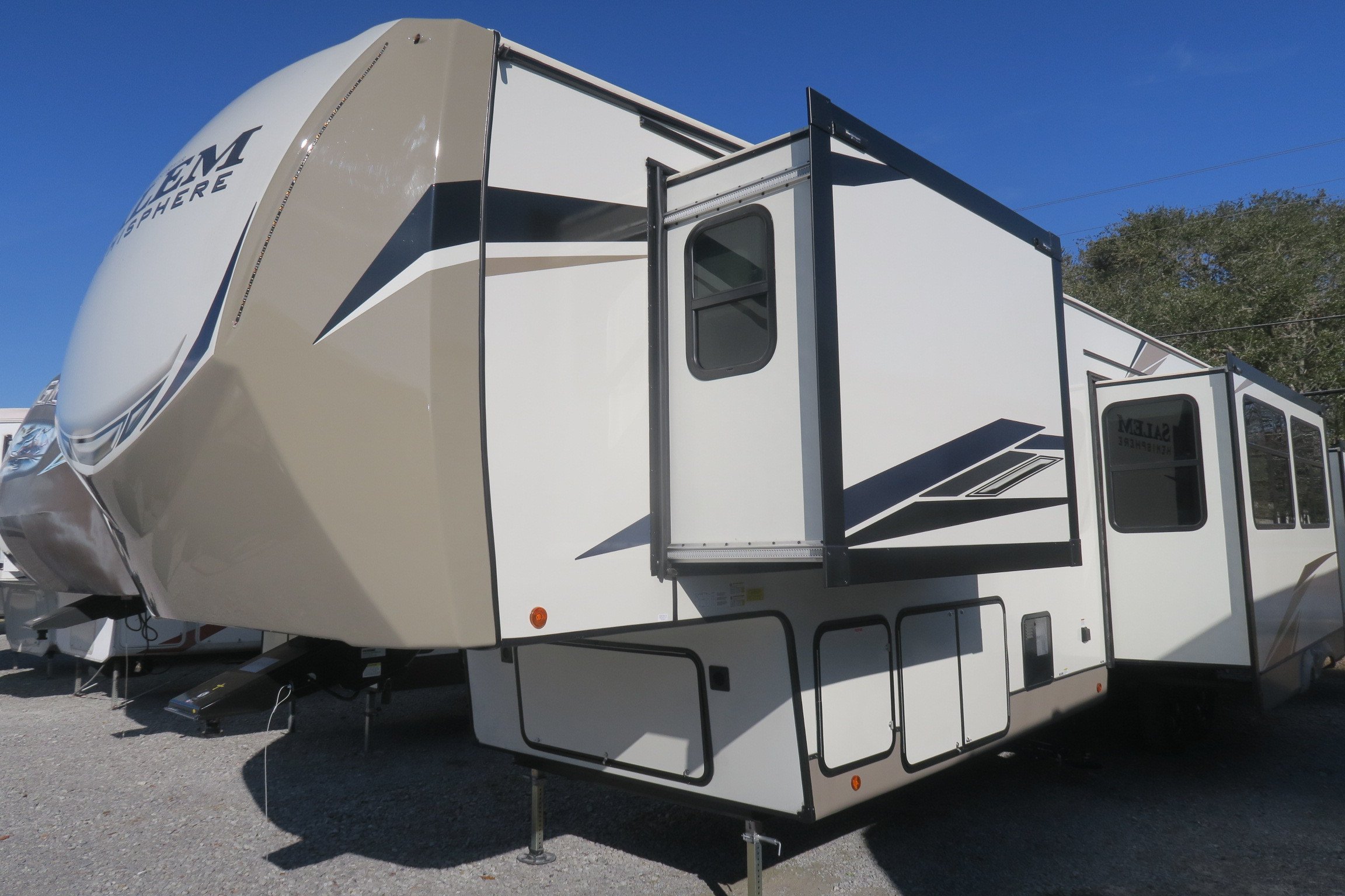 New 2022 Salem Hemisphere Glx 353bed - Overview 