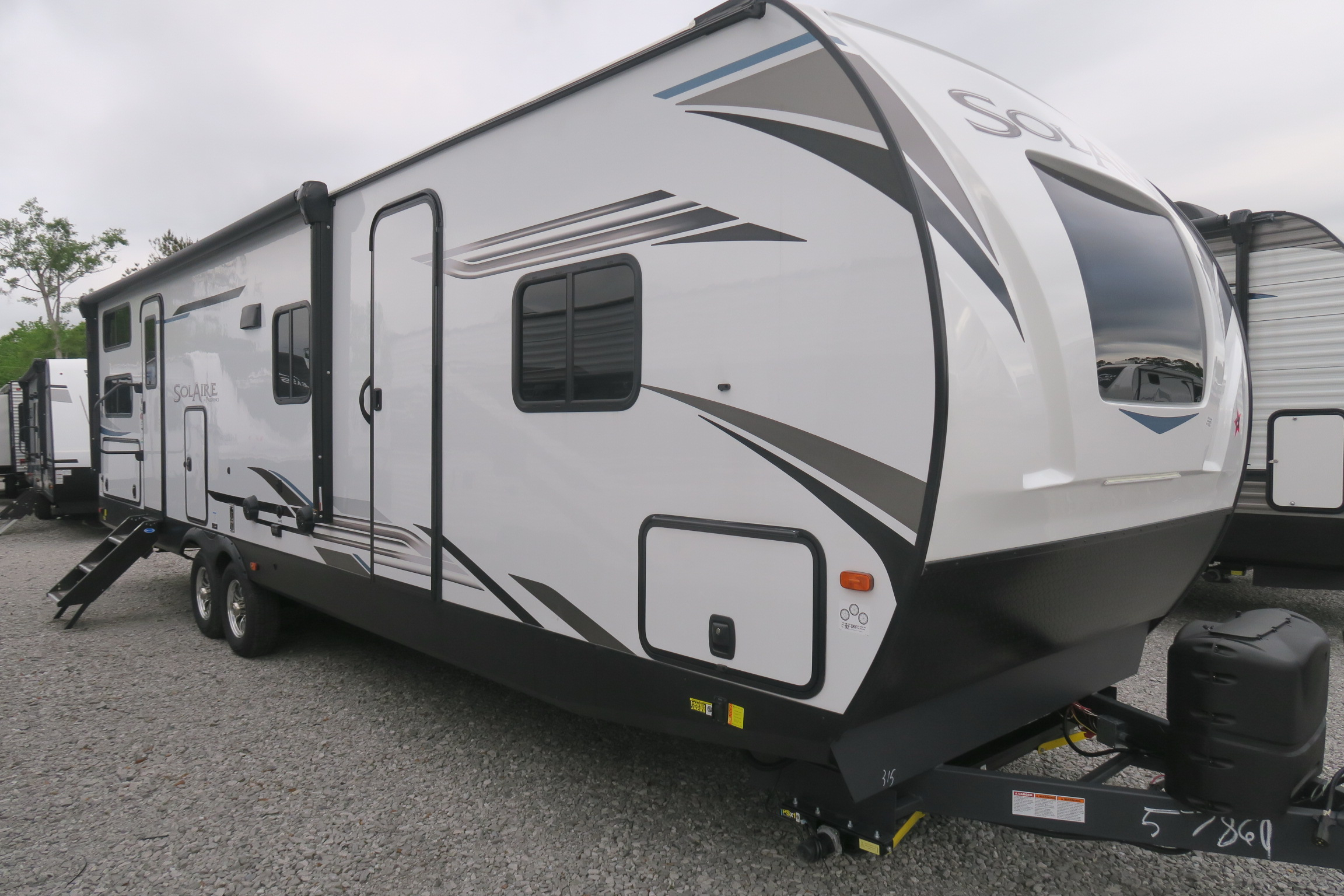 NEW 2022 SOLAIRE 315DQBH - Overview | Berryland Campers