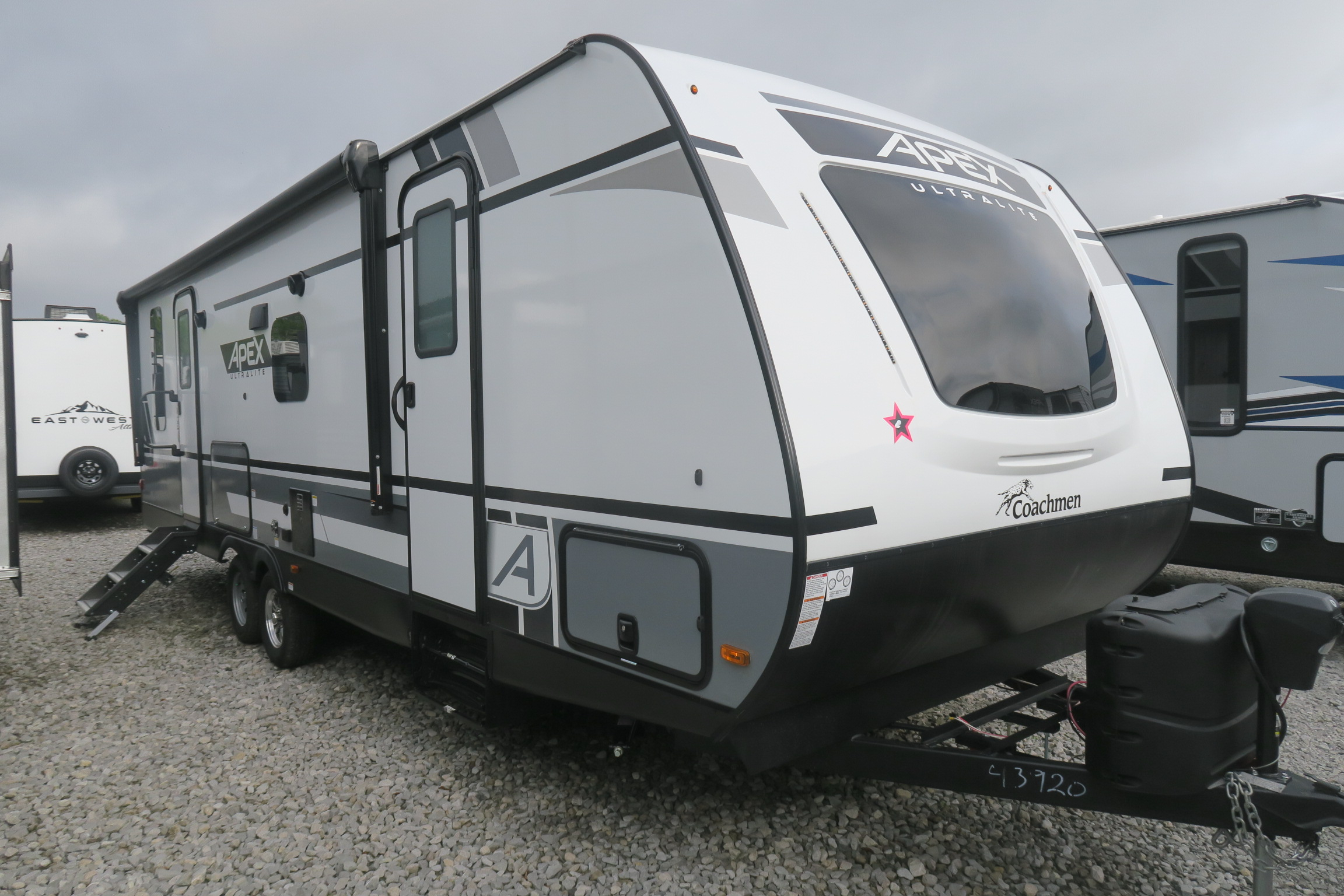 NEW 2022 APEX 266BHS - Overview | Berryland Campers