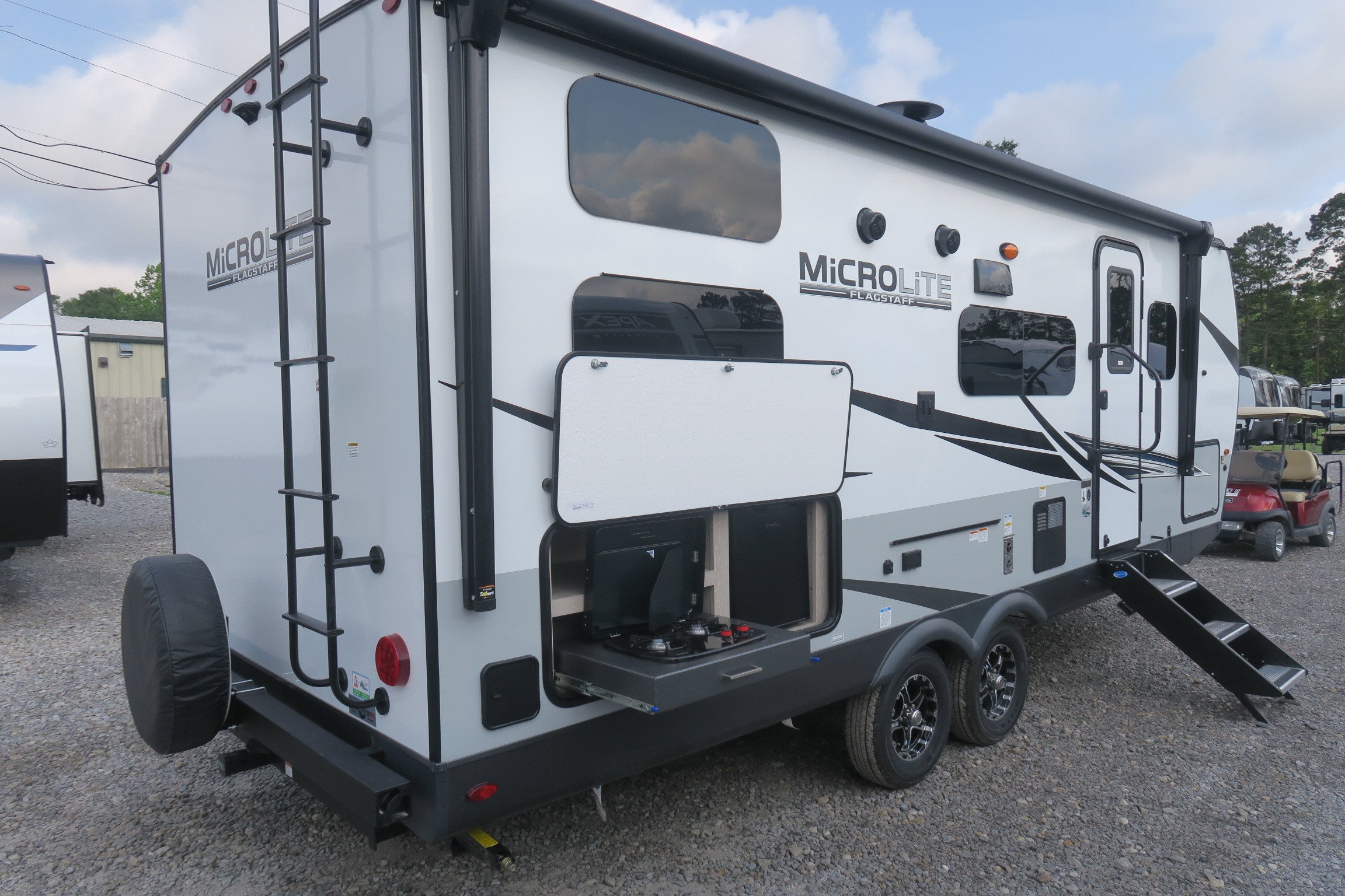 NEW 2022 FLAGSTAFF MICRO LITE 25BRDS Overview Berryland Campers