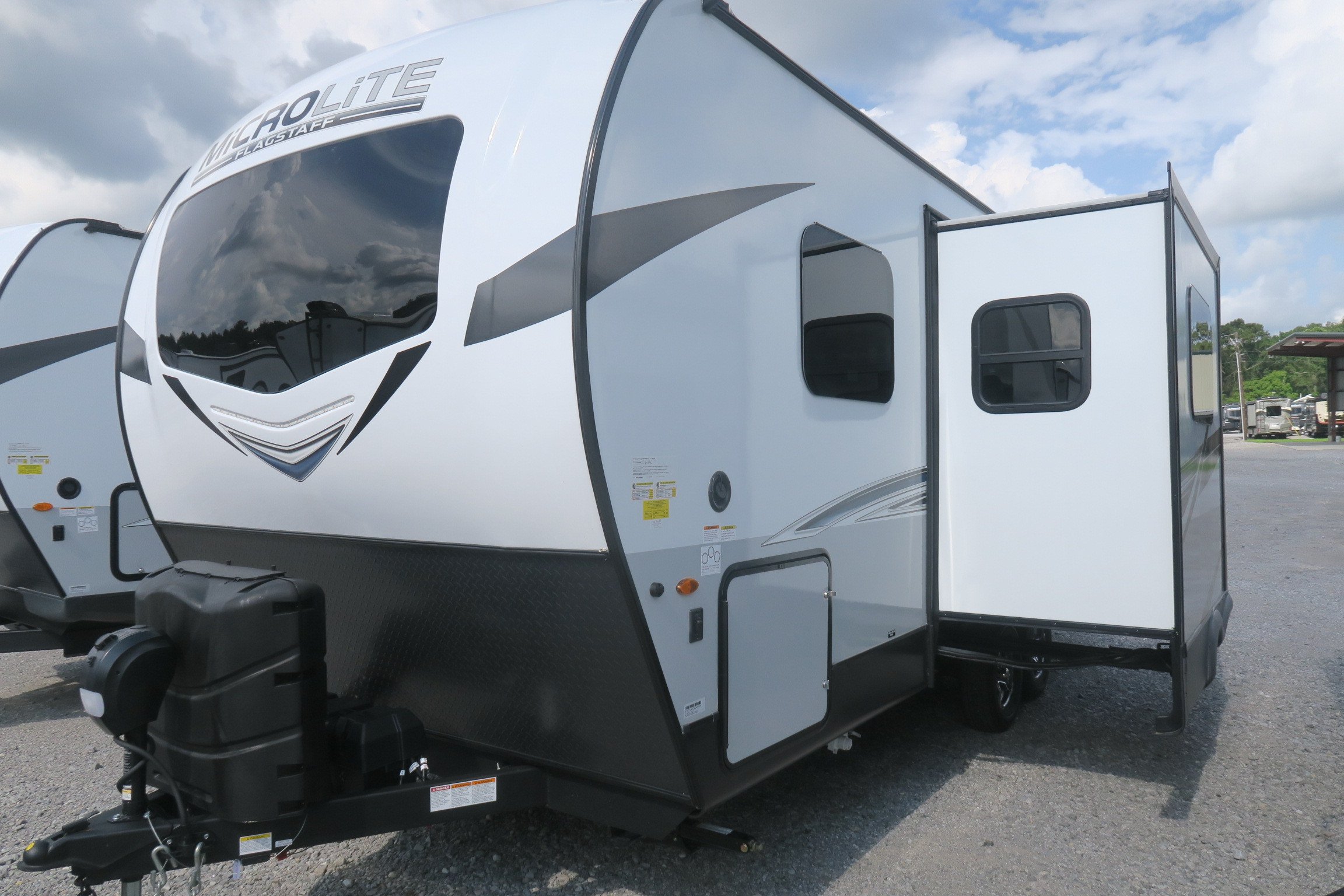 NEW 2022 FLAGSTAFF MICRO LITE 22FBS - Overview | Berryland Campers