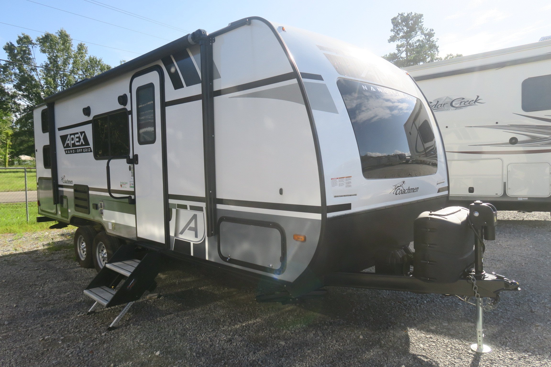 USED 2022 APEX NANO 208BHS - Overview | Berryland Campers