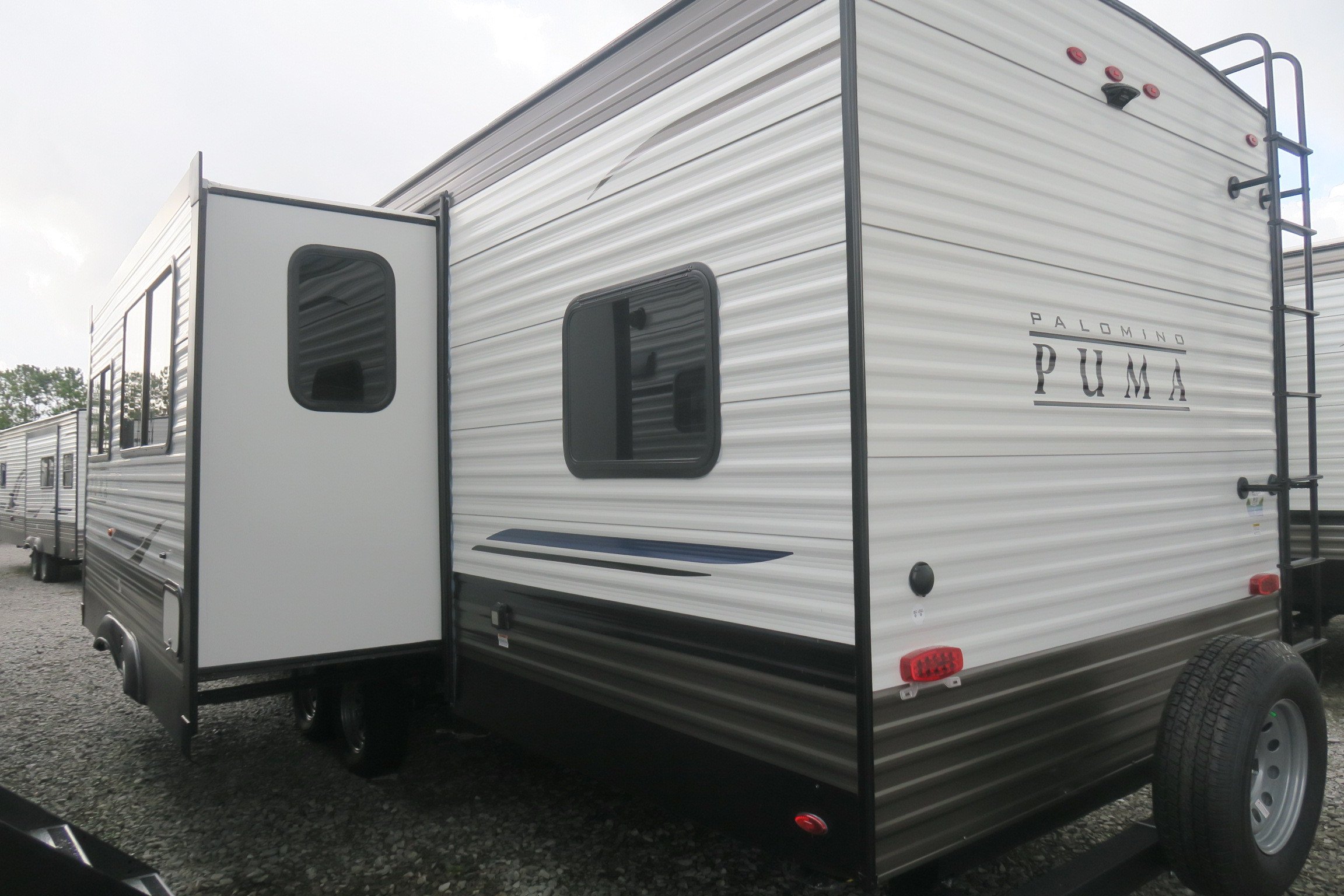 NEW 2023 PUMA 28BHSS Overview Berryland Campers