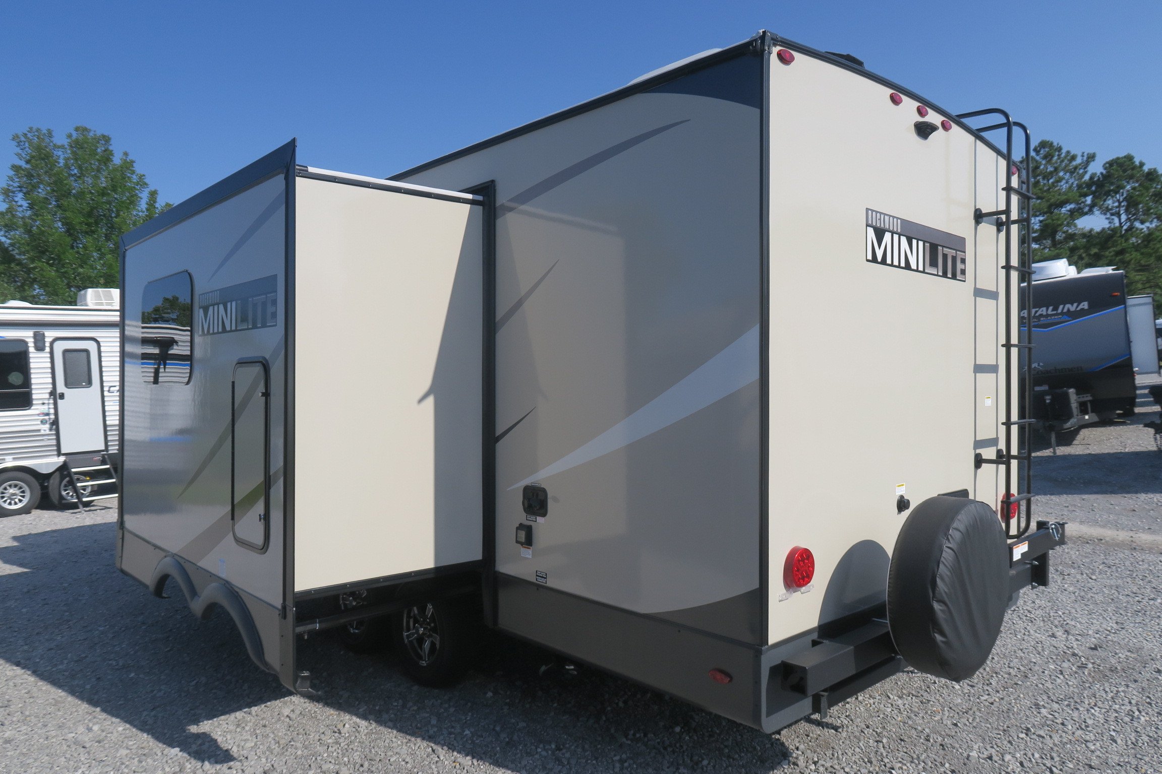 NEW 2023 ROCKWOOD MINI LITE 2513S Overview Berryland Campers