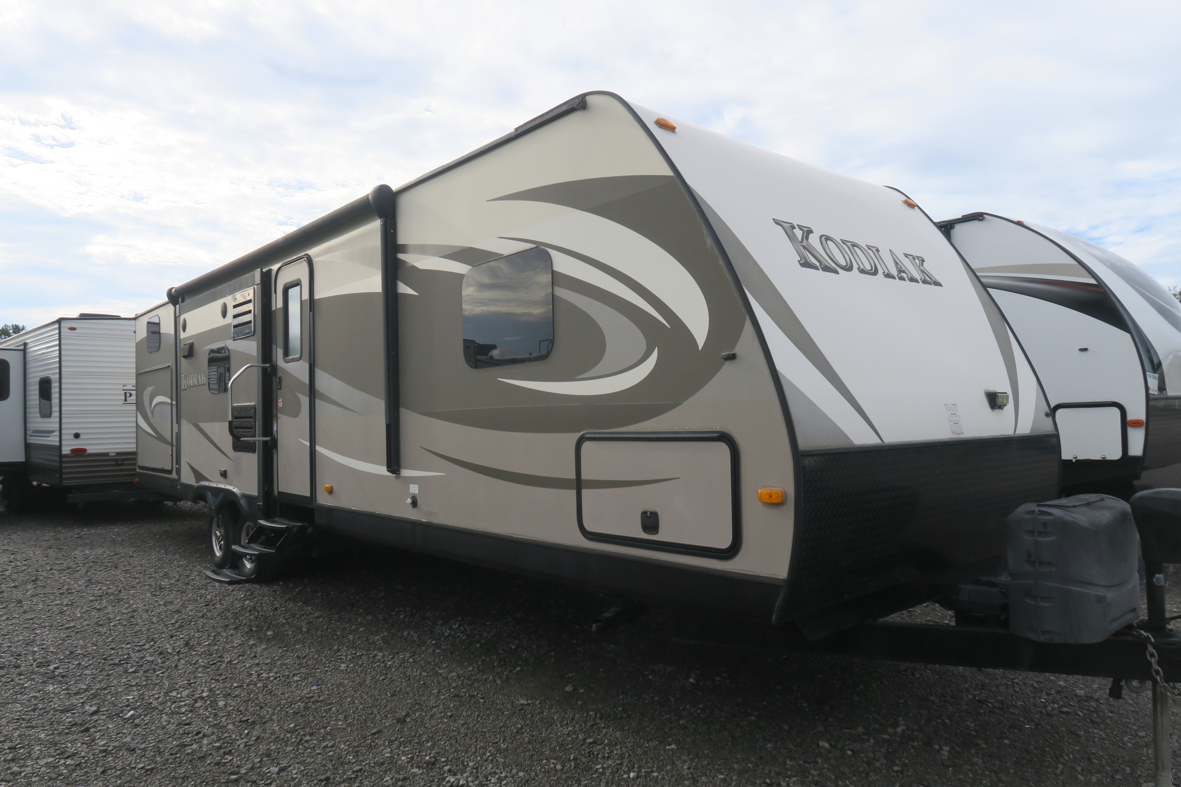 USED 2015 KODIAK 300BHSL Overview Berryland Campers