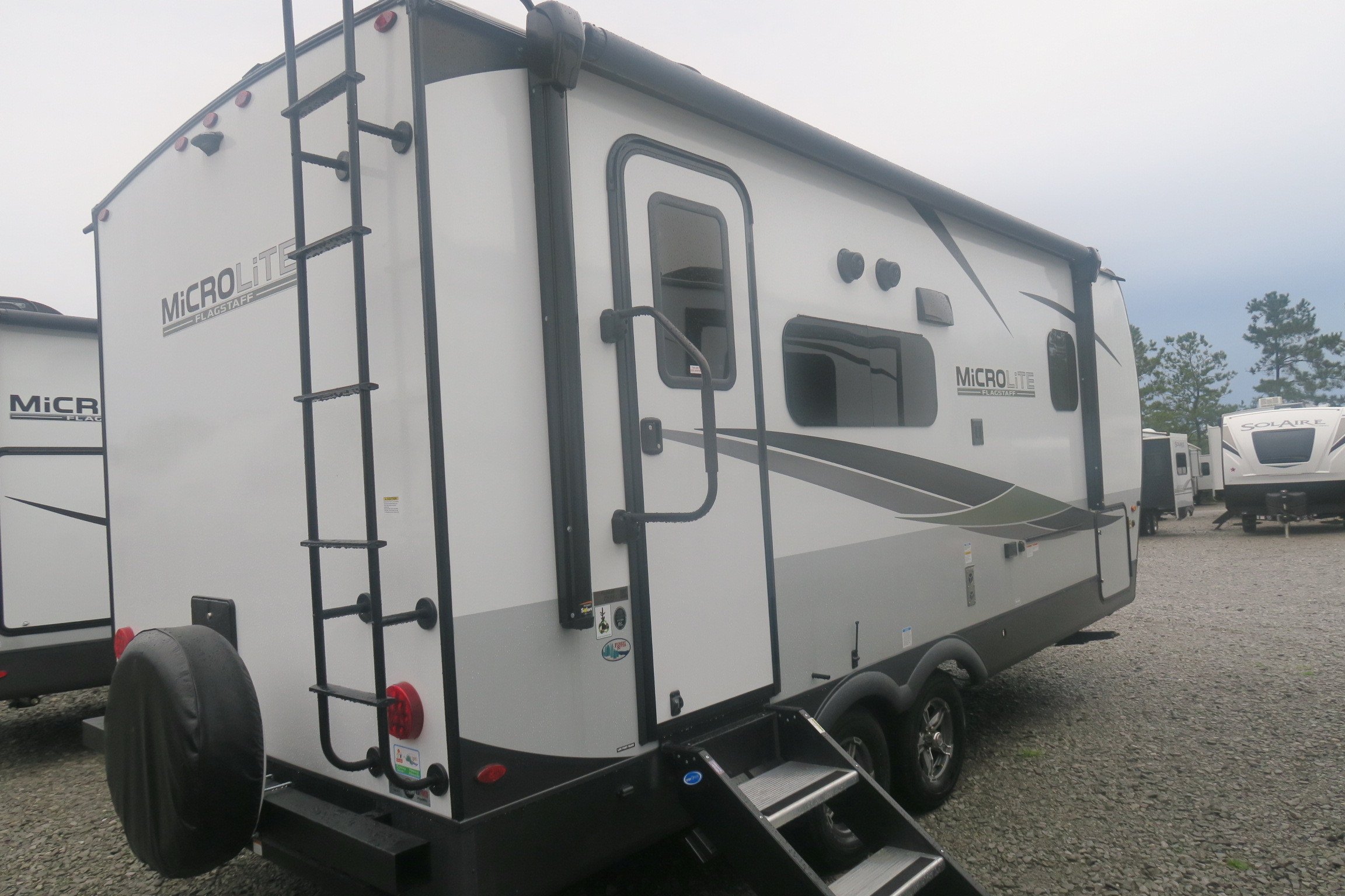 NEW 2023 FLAGSTAFF MICRO LITE 22FBS Overview Berryland Campers