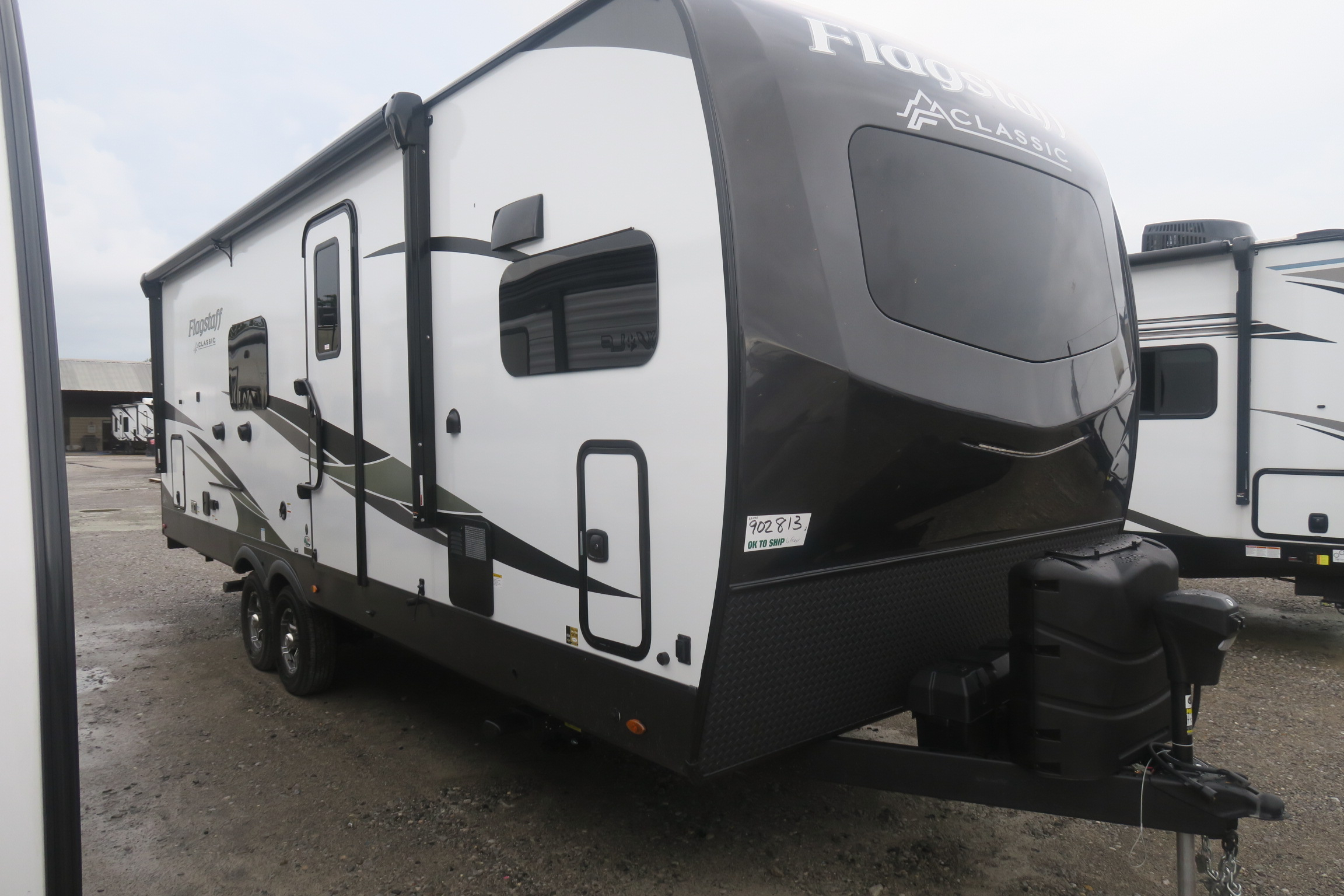NEW 2023 FLAGSTAFF CLASSIC 826MBR Overview Berryland Campers