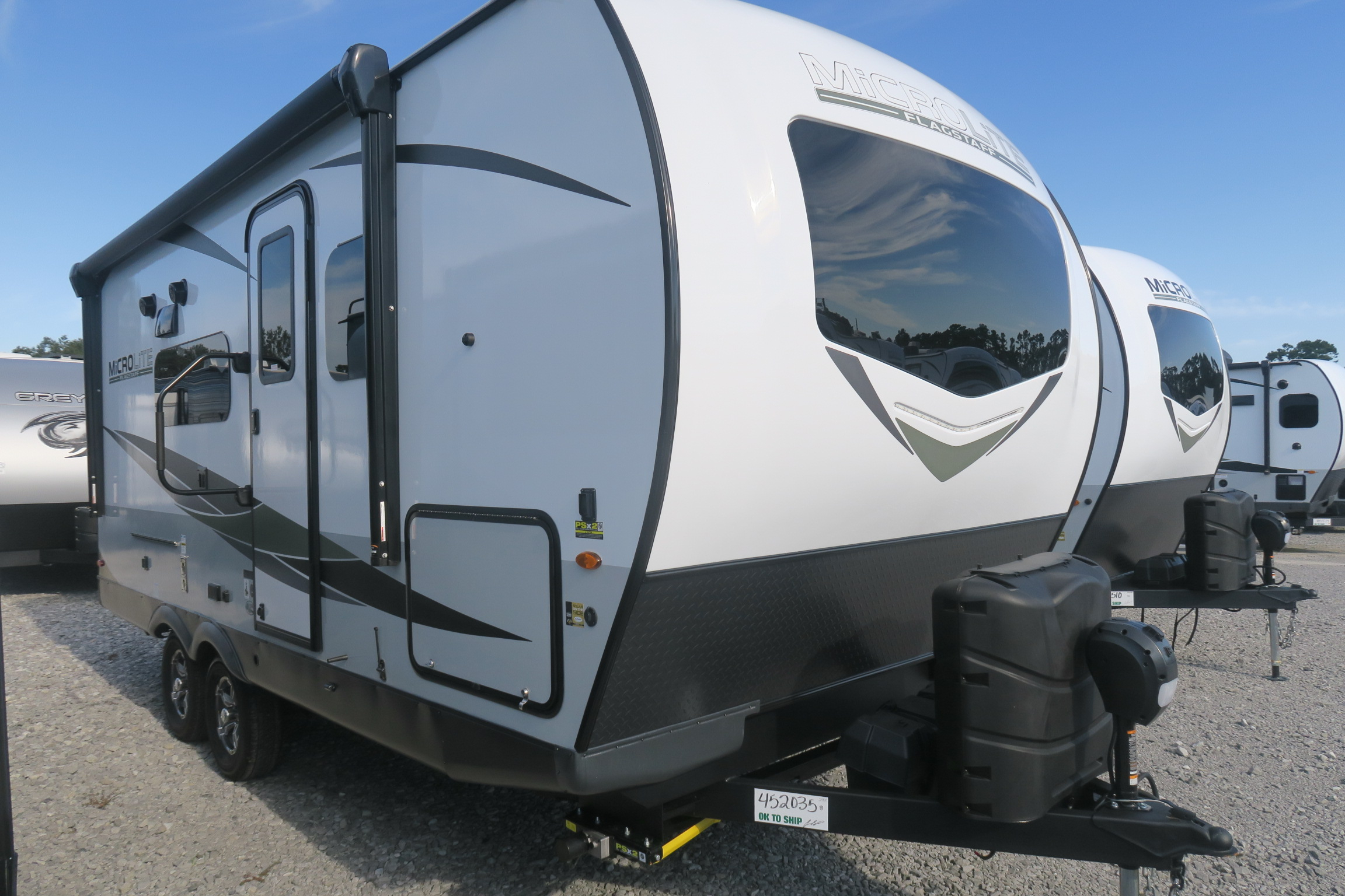 NEW 2023 FLAGSTAFF MICRO LITE 21DS Overview Berryland Campers