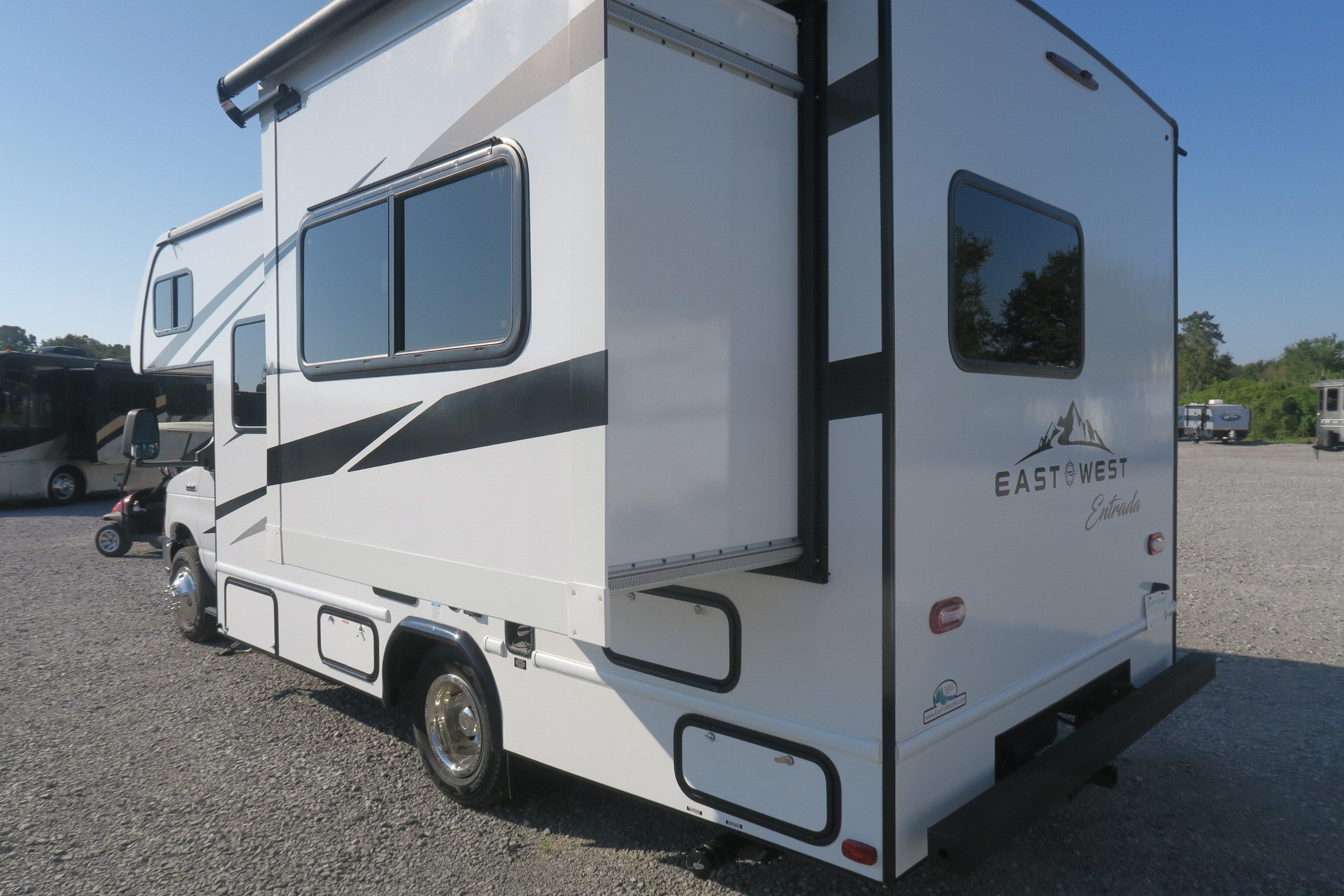 NEW 2023 ENTRADA 2200S - Overview | Berryland Campers