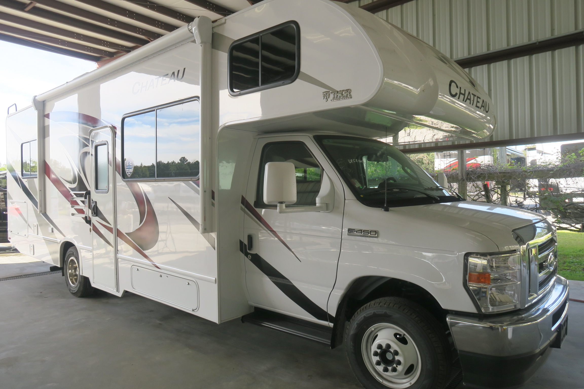 NEW 2023 CHATEAU CHATEAU 28A 28A Overview Berryland Campers