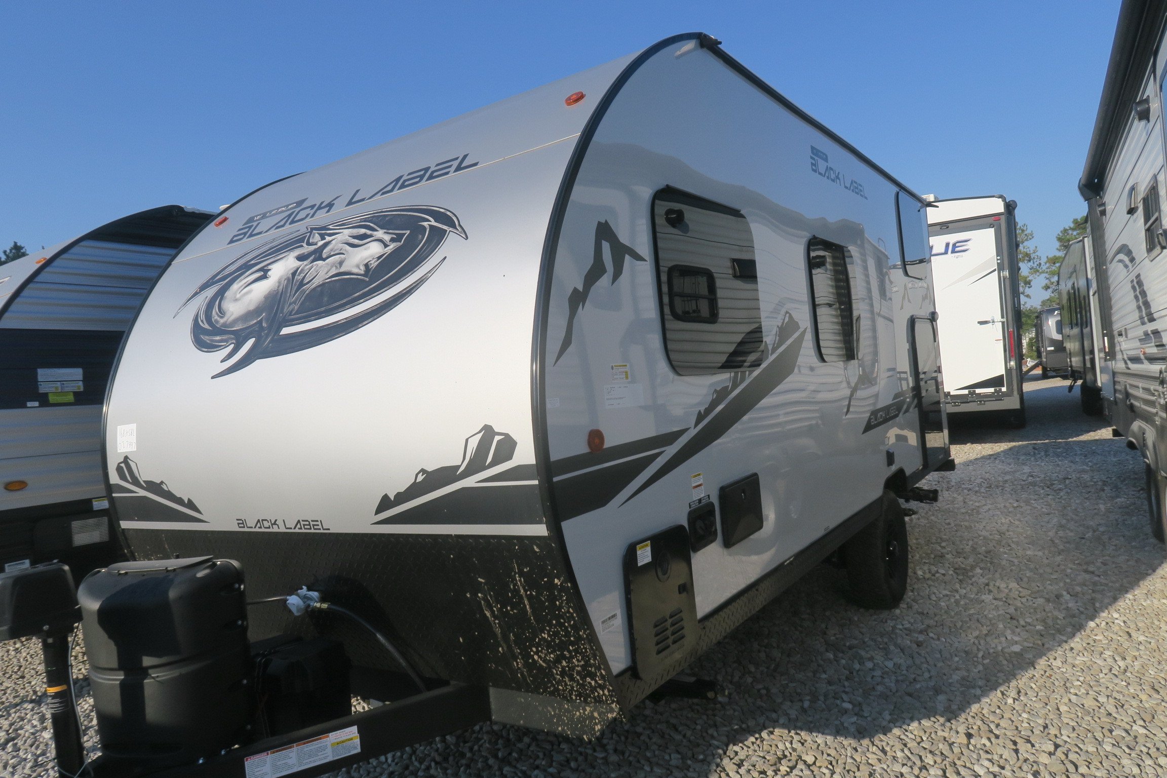 NEW 2023 CHEROKEE WOLF PUP 16BHSBL - Overview | Berryland Campers