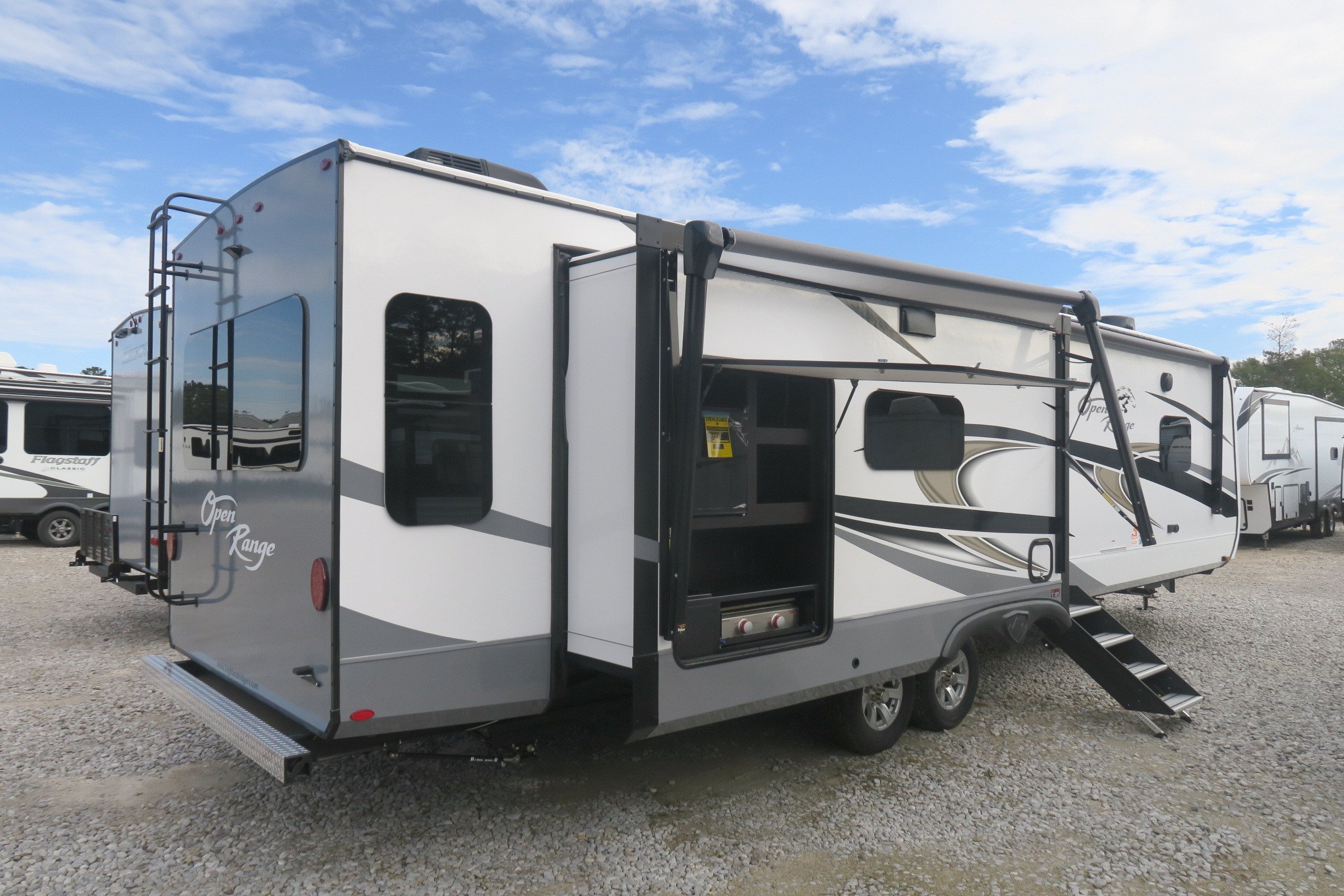 NEW 2023 OPEN RANGE 322RLS - Overview | Berryland Campers