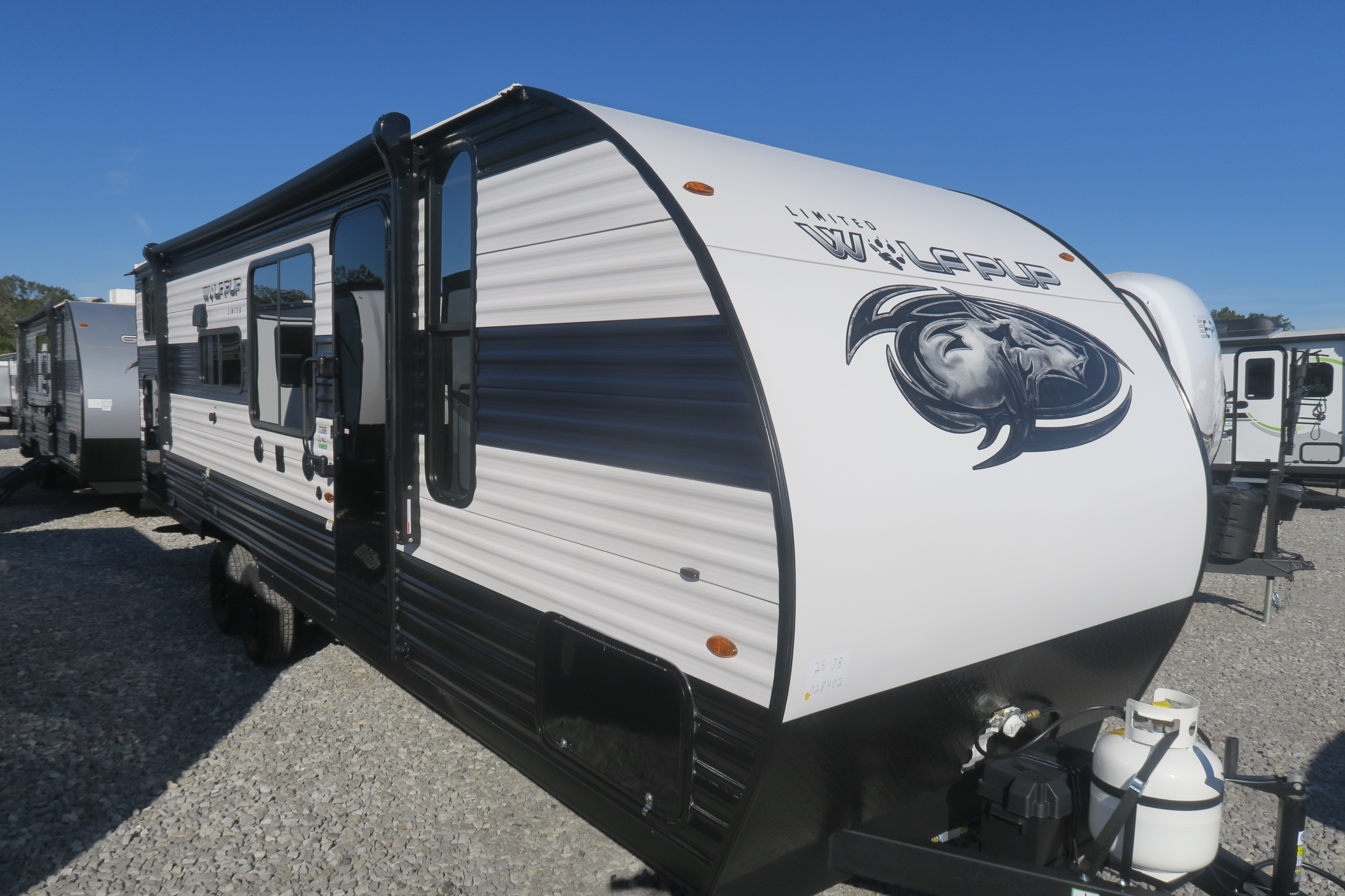 NEW 2023 CHEROKEE WOLF PUP 25JB - Overview | Berryland Campers