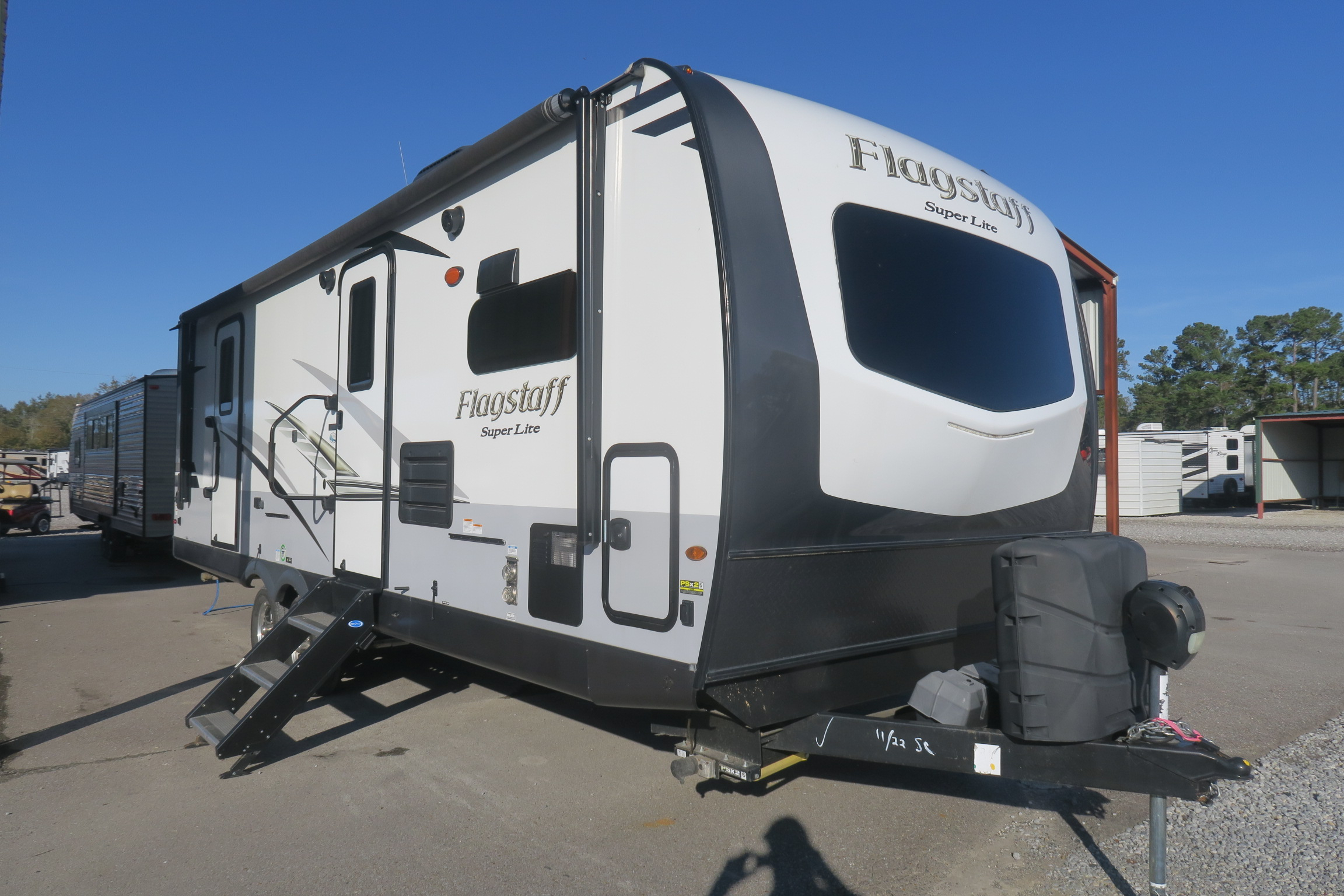 USED 2021 FLAGSTAFF 26FKBS Overview Berryland Campers