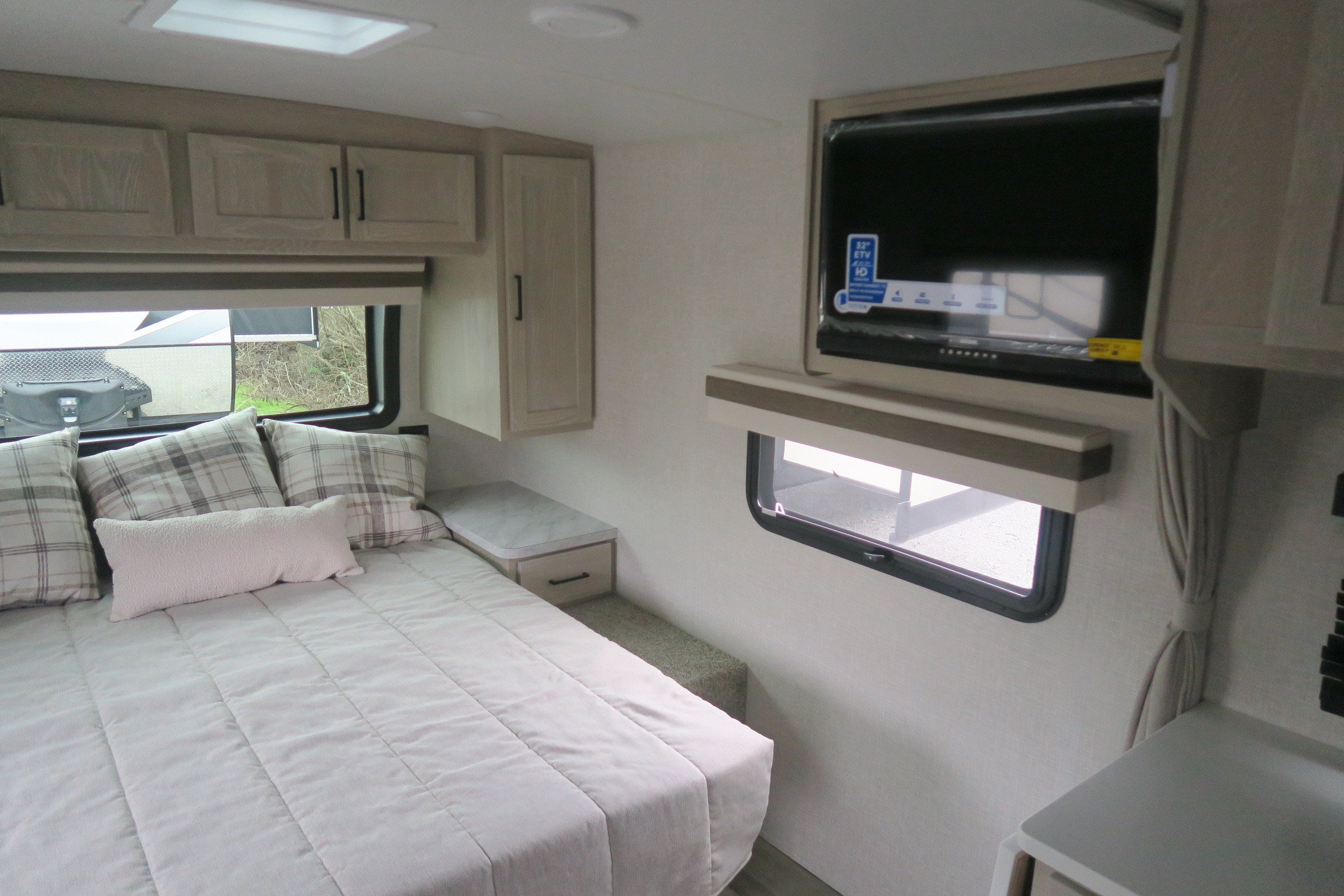 NEW 2023 ROCKWOOD MINI LITE 2109S Overview Berryland Campers