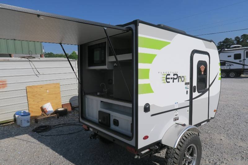 NEW 2019 FLAGSTAFF EPRO 12RK Overview Berryland Campers