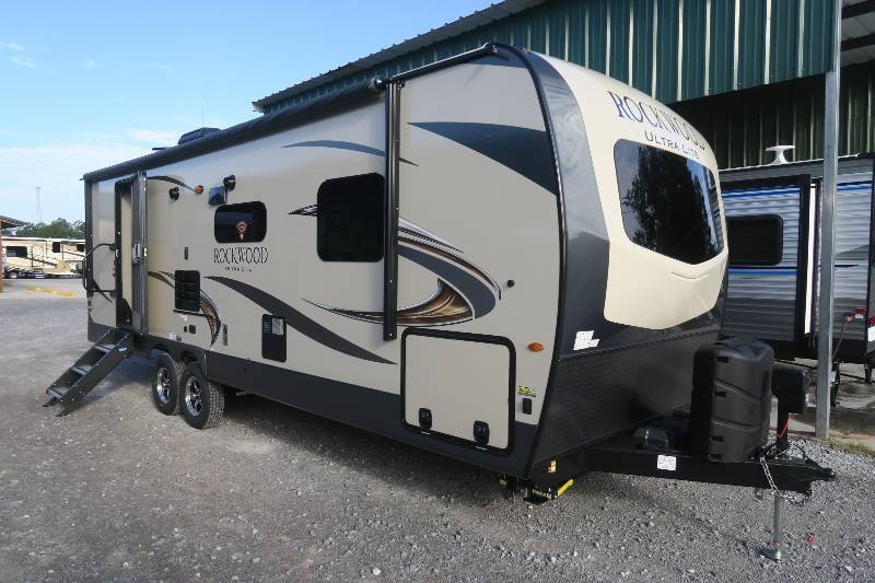 NEW 2019 ROCKWOOD ULTRA LITE 2606WS - Overview | Berryland Campers