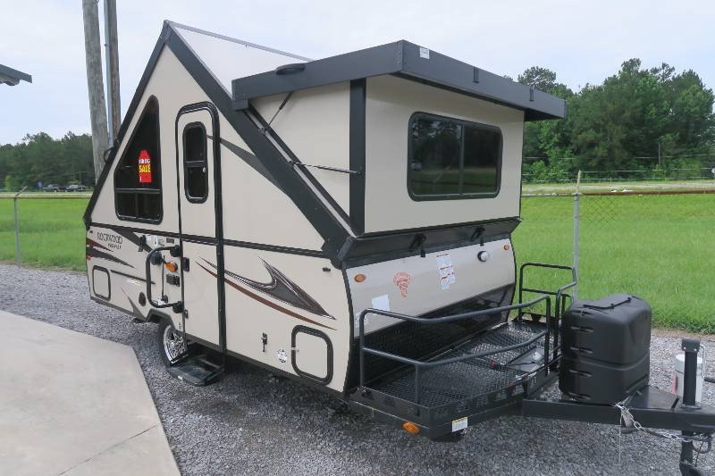 NEW 2019 ROCKWOOD HARD SIDE POP-UP 122BH - Overview | Berryland Campers