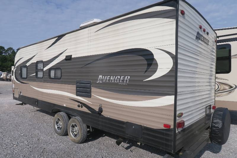 USED 2015 AVENGER 26BH Overview Berryland Campers