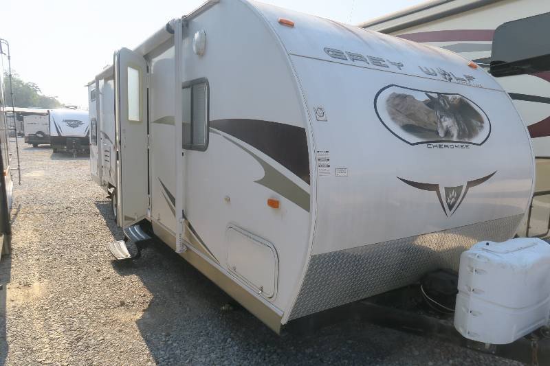 USED 2011 CHEROKEE GREY WOLF 28BH Overview Berryland Campers