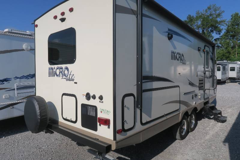USED 2018 FLAGSTAFF 25FKS Overview Berryland Campers