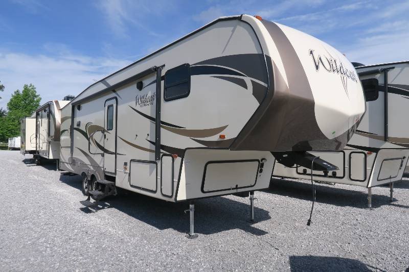 NEW 2018 FOREST RIVER WILDCAT 28BH - Overview | Berryland Campers