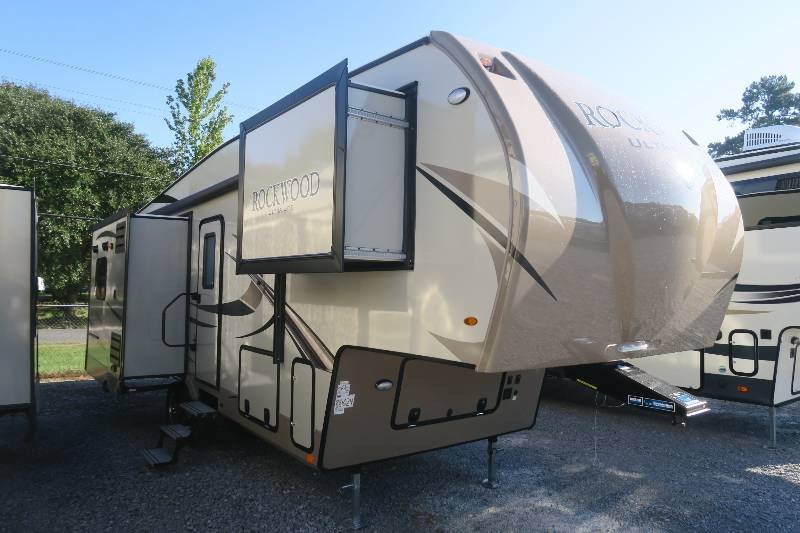 NEW 2018 FOREST RIVER ROCKWOOD 2650WS Overview Berryland Campers