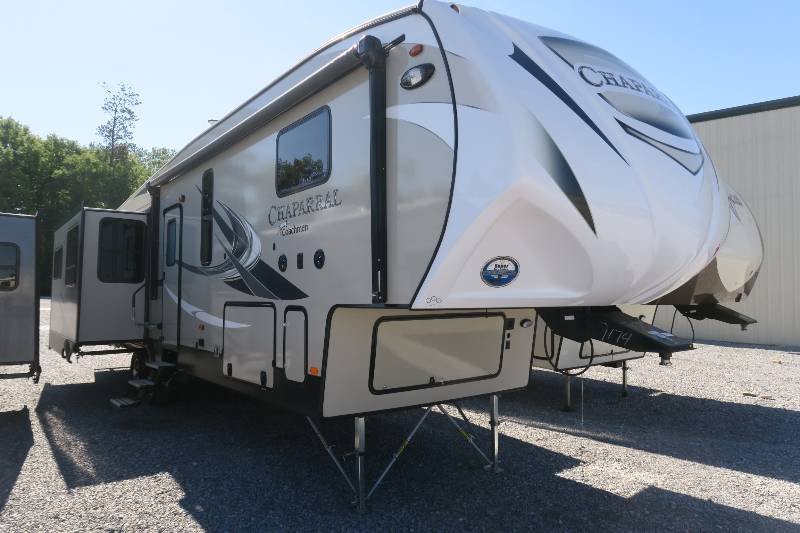 NEW 2018 COACHMEN CHAPARRAL 360IBL - Overview | Berryland Campers