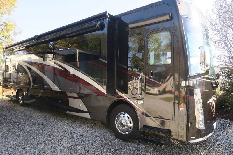 NEW 2018 THOR ARIA 3901 - Overview | Berryland Campers