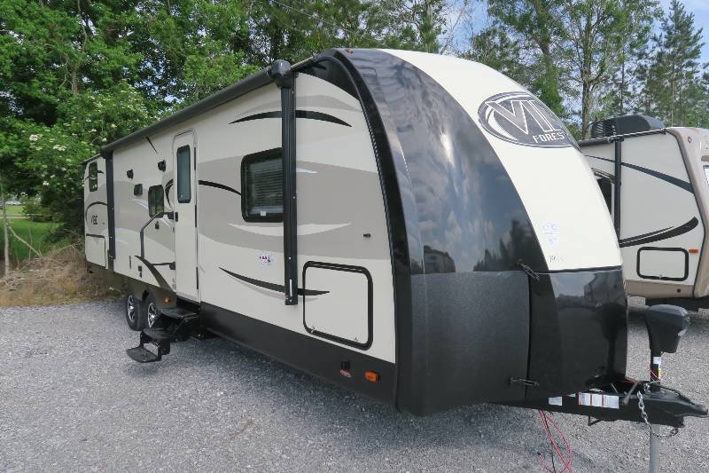 NEW 2017 FOREST RIVER VIBE 272BHS - Overview | Berryland Campers